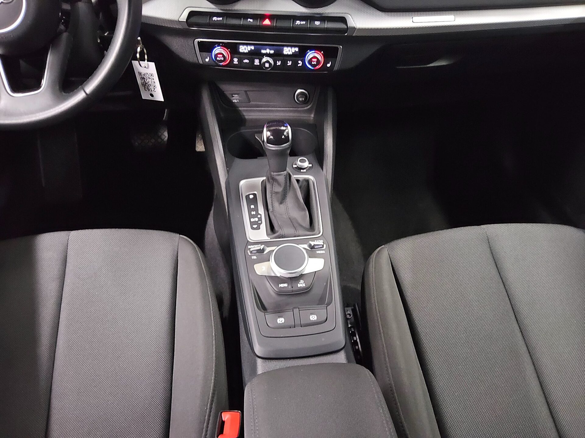 Audi Q2 30 TDI 6