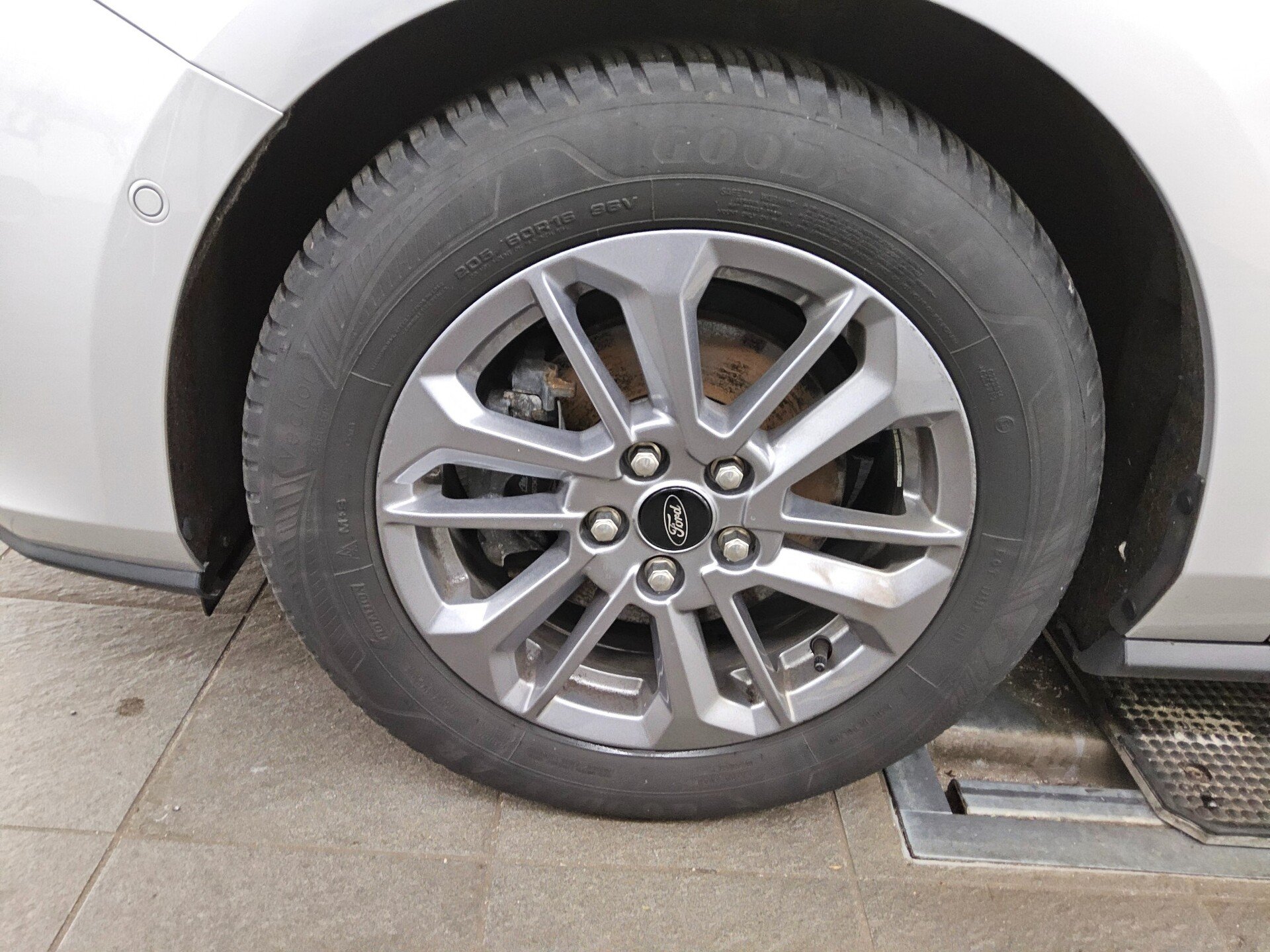 Ford Focus Turnier 1.5 EB Titanium X Navi LED RFK PDC 11