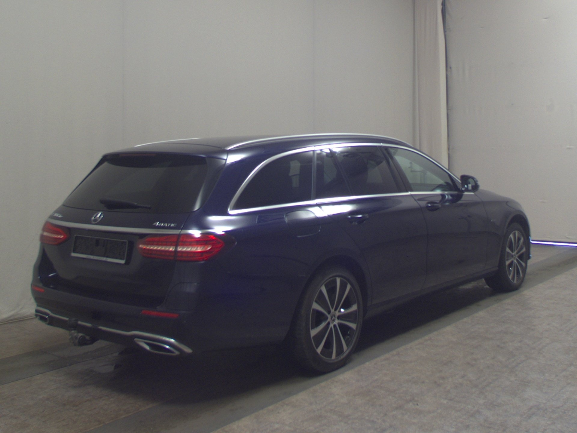 Mercedes-Benz E 300 T de 4M Avantgarde Navi Widescrn Pano MBUX 4