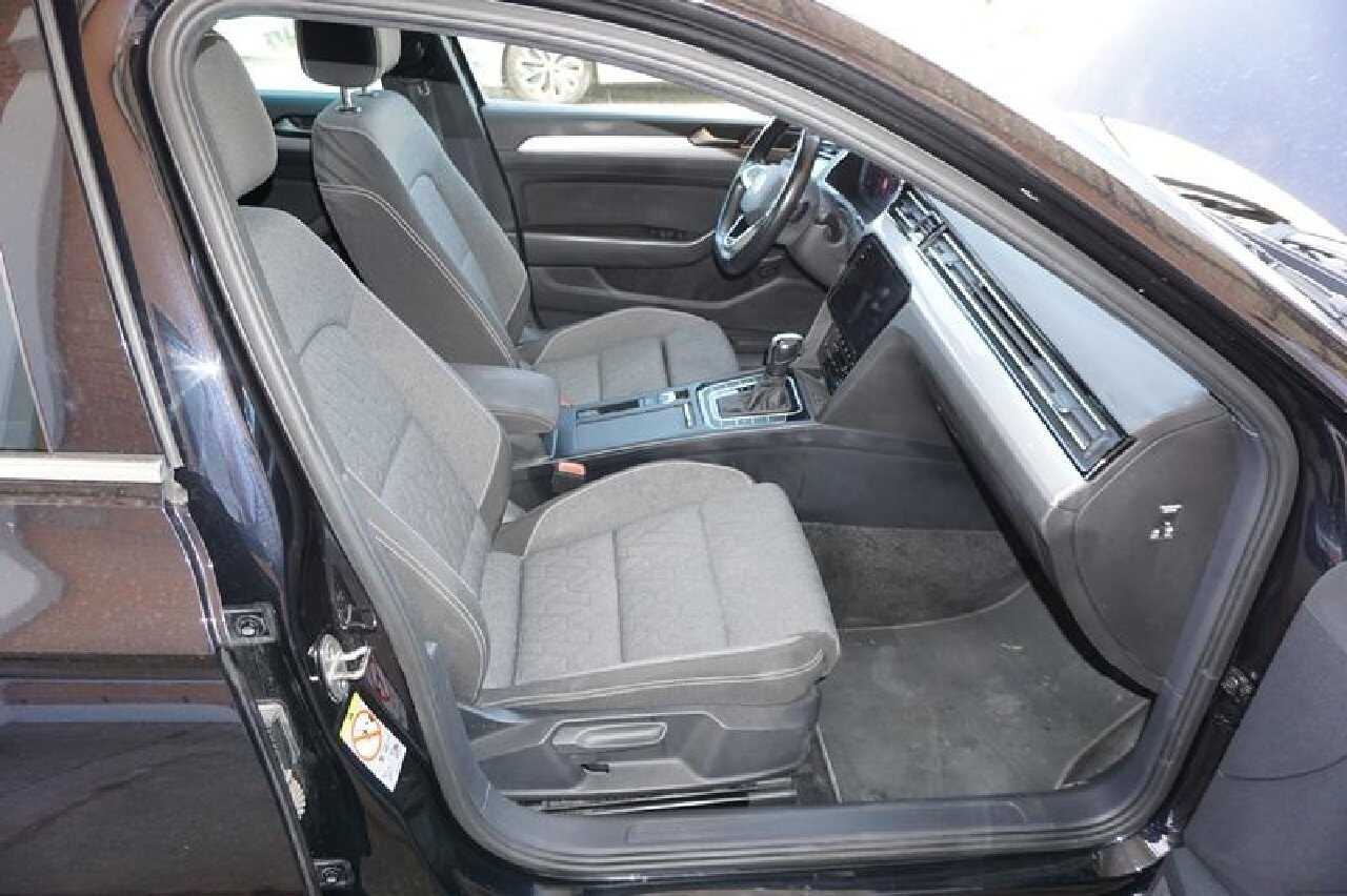Volkswagen Passat Variant 2.0 TDI Business NAVI LED SHZ el.Heck RFK 10