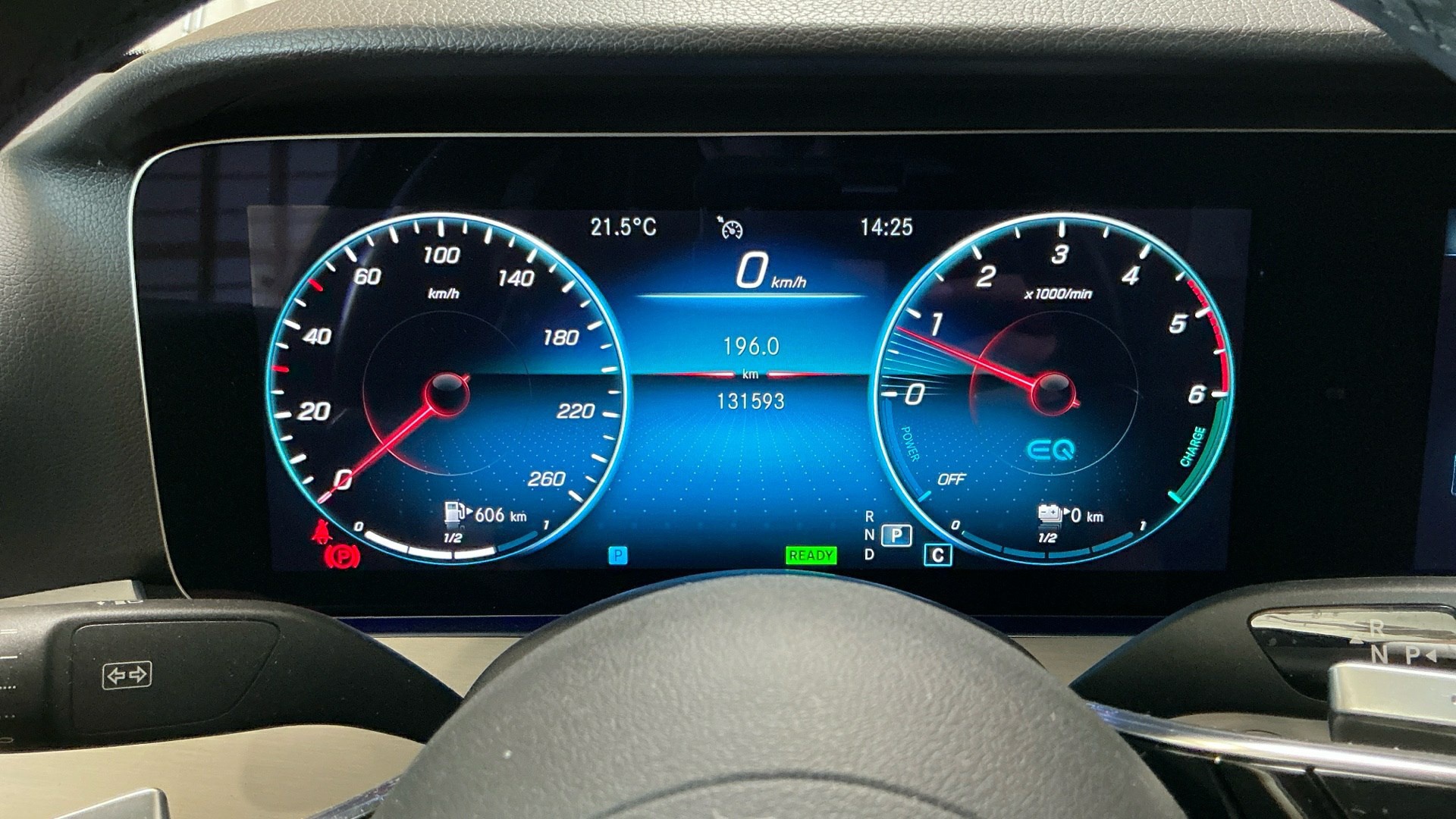 Mercedes-Benz E 300 de 4M Avantgarde NAVI KLIMAAUT LED RADIO MFL 8