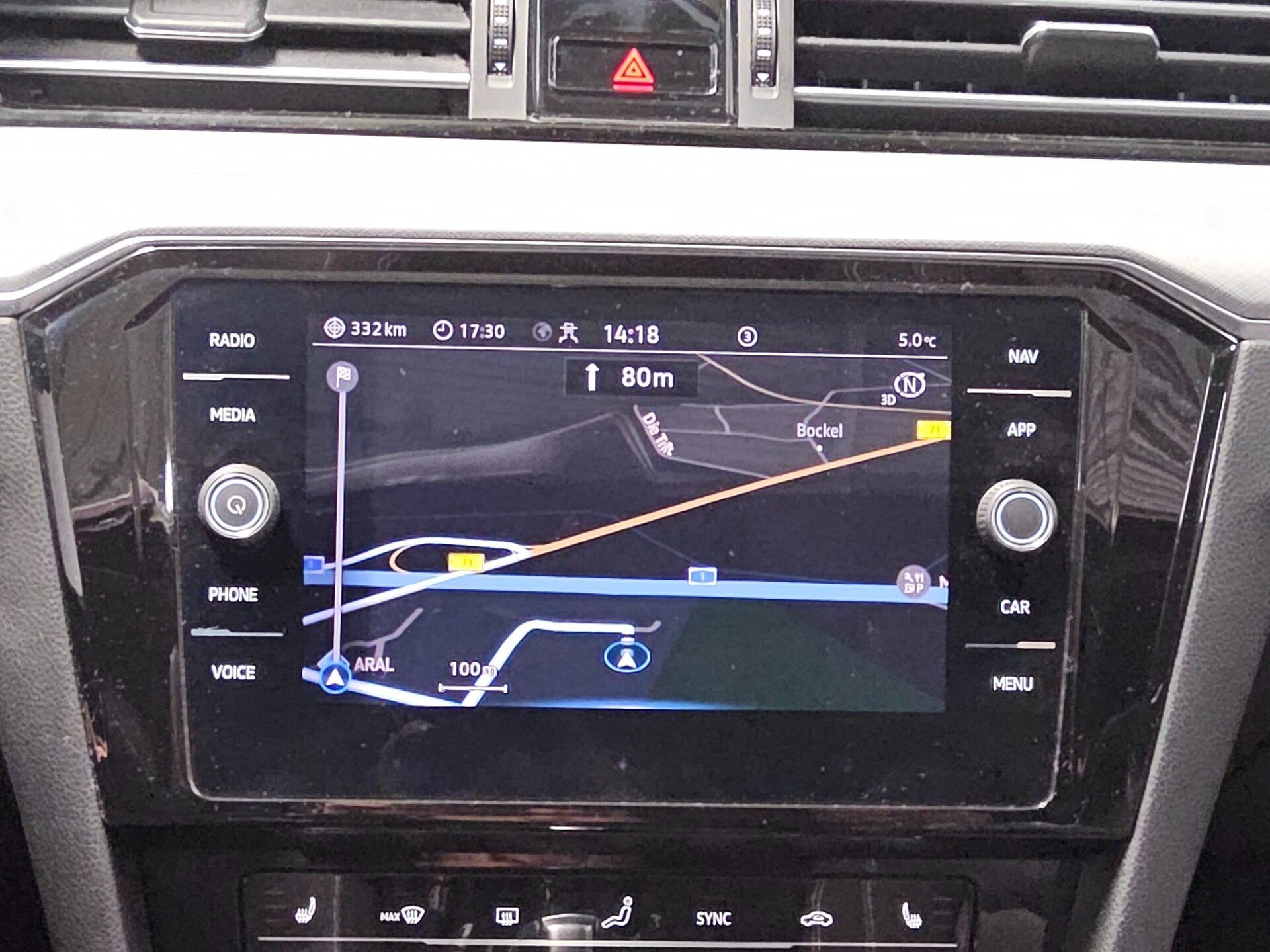 Volkswagen Passat Var. 2.0 TDI Business Navi LED Pano Sthzg RFK 7