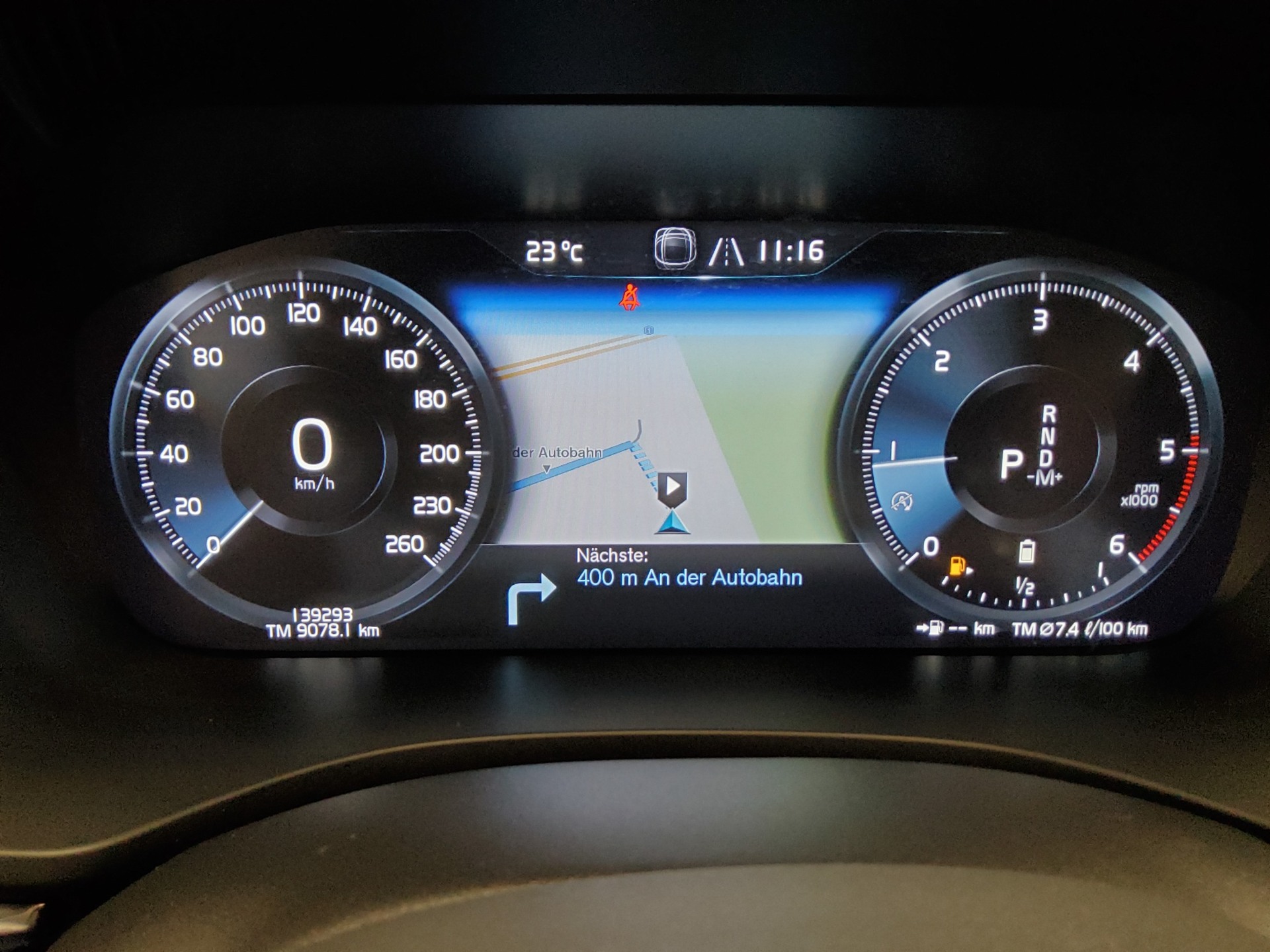 Volvo XC60 B4 Momentum Pro Leder Navi LED 360° AHK 8