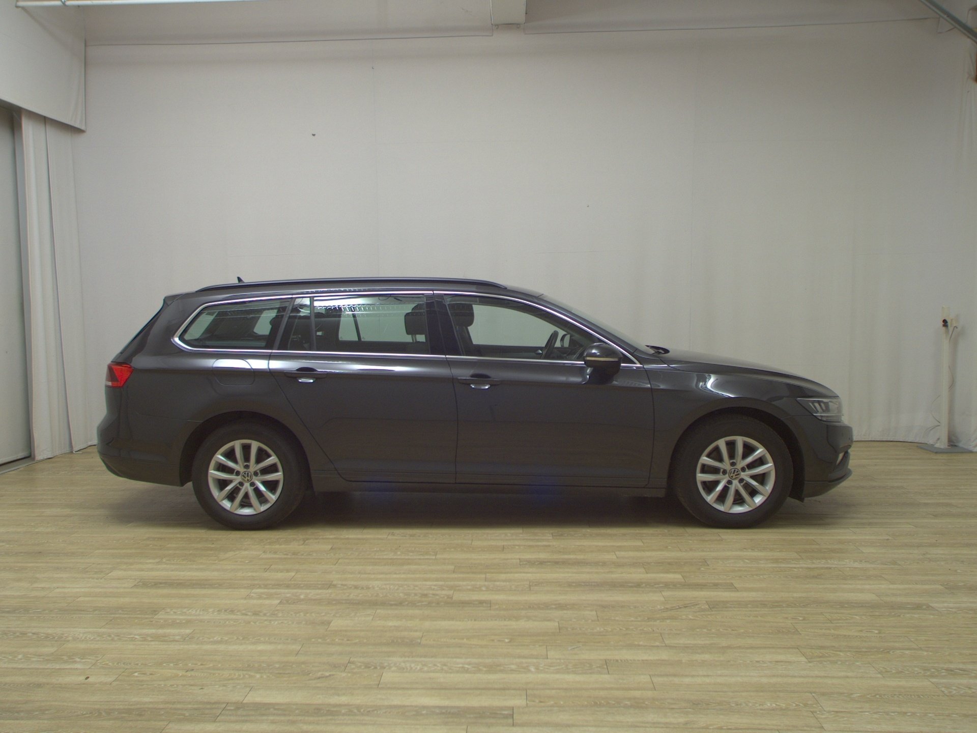 Volkswagen Passat Var. 2.0 TDI Business Navi LED RfK StHzg
