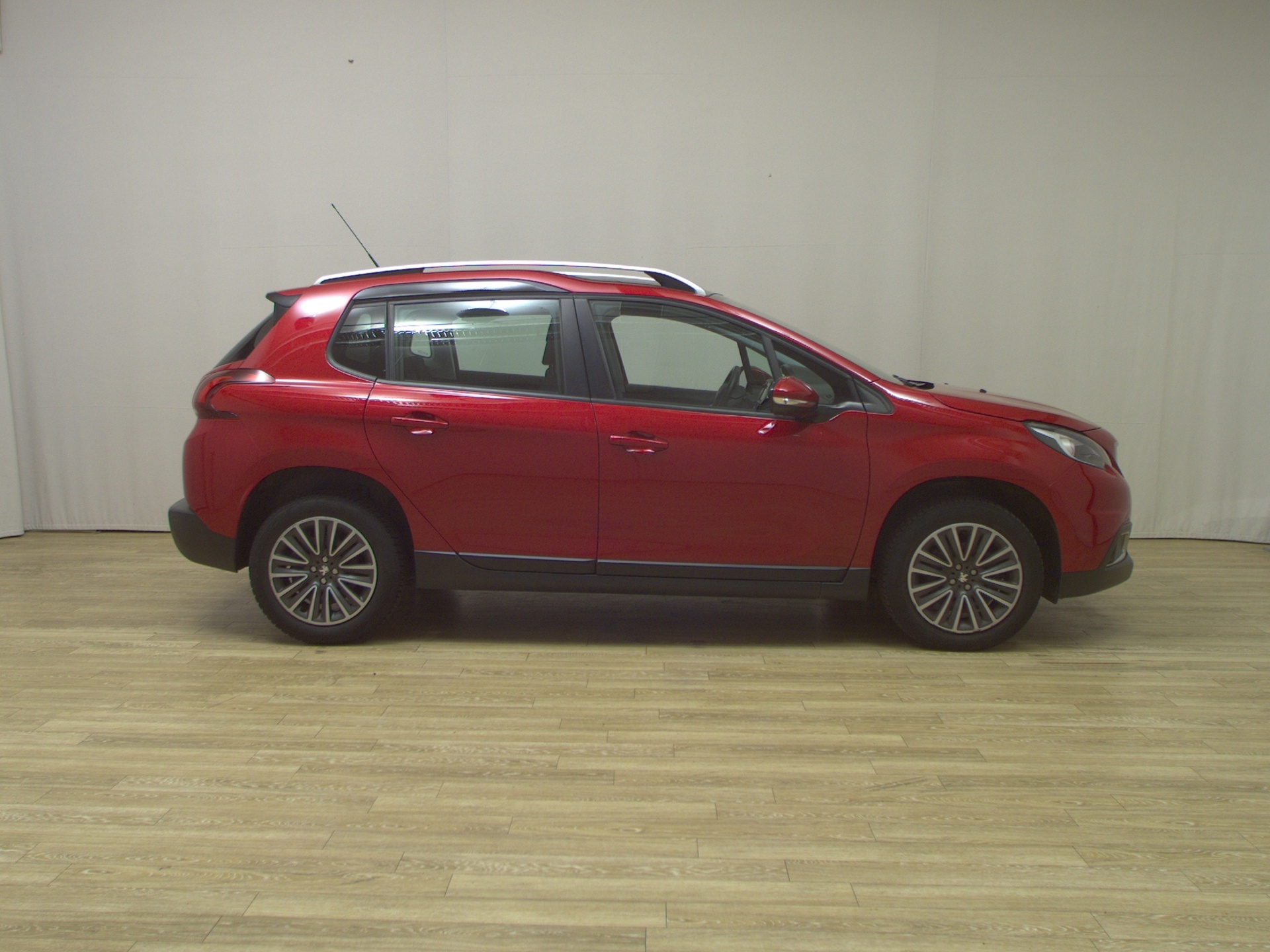 Peugeot 2008 1.2 PureTech PDC Tempomat