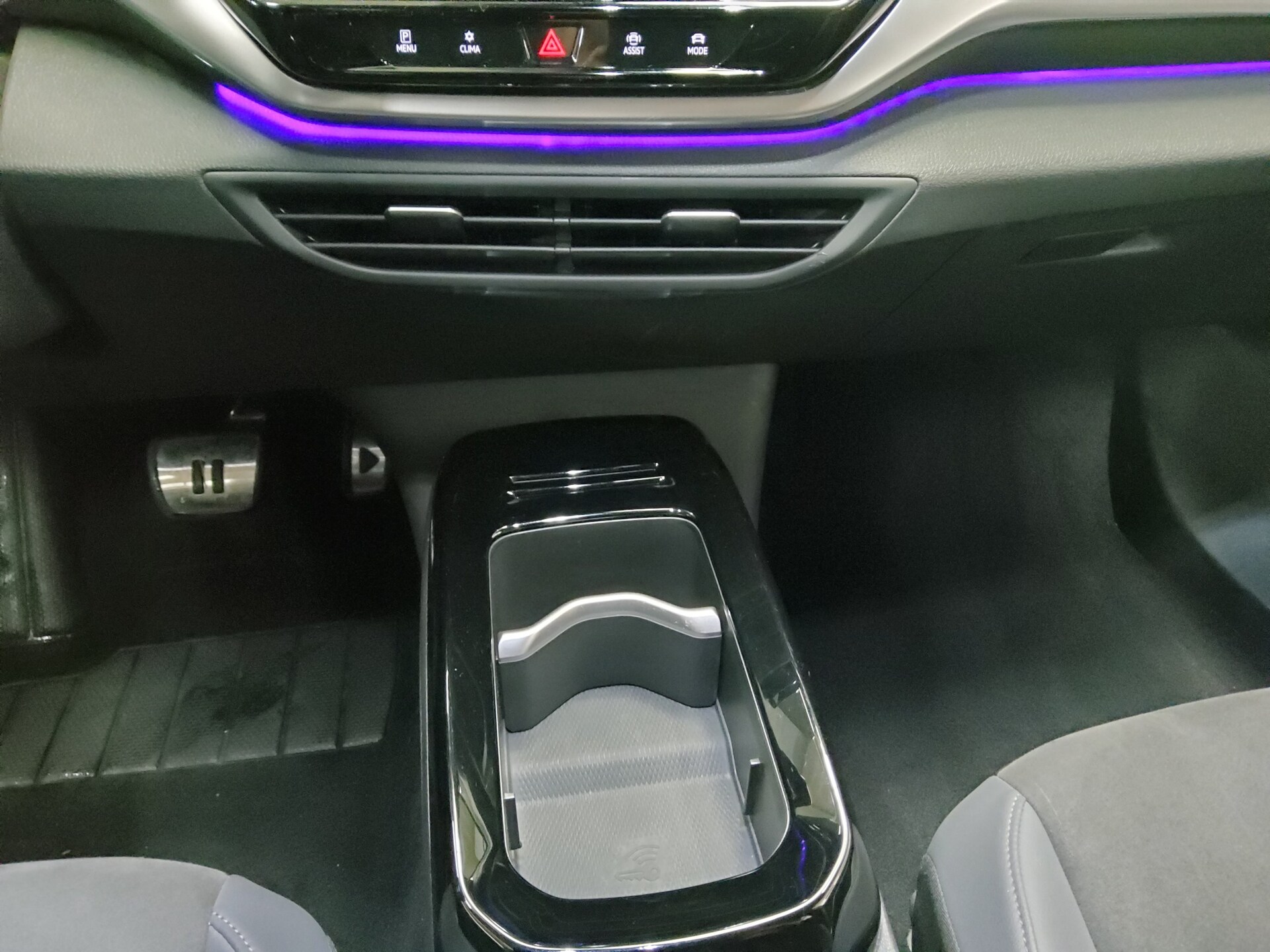 Volkswagen ID.4 Navi LED 6