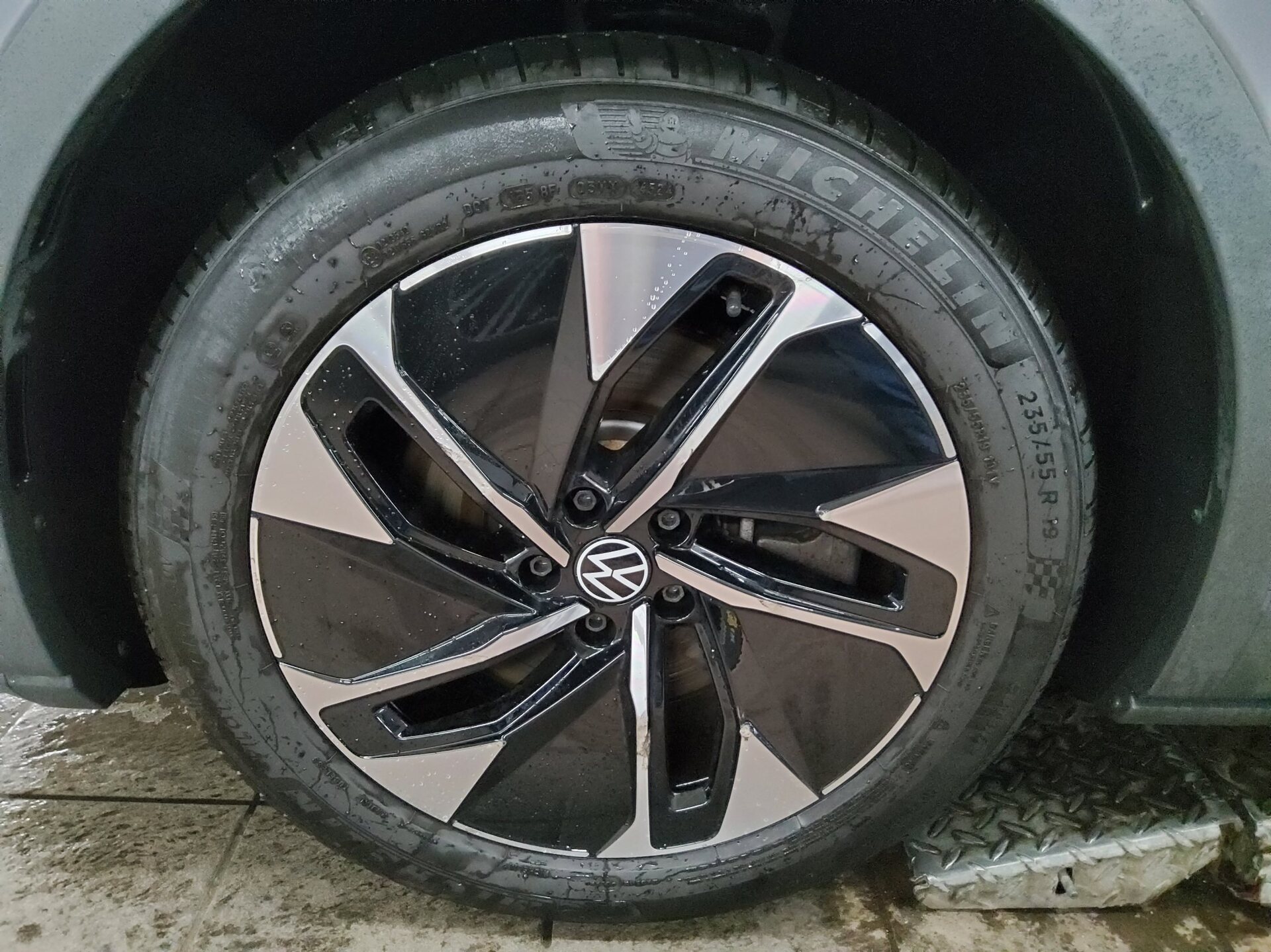 Volkswagen ID.4 Navi LED 11