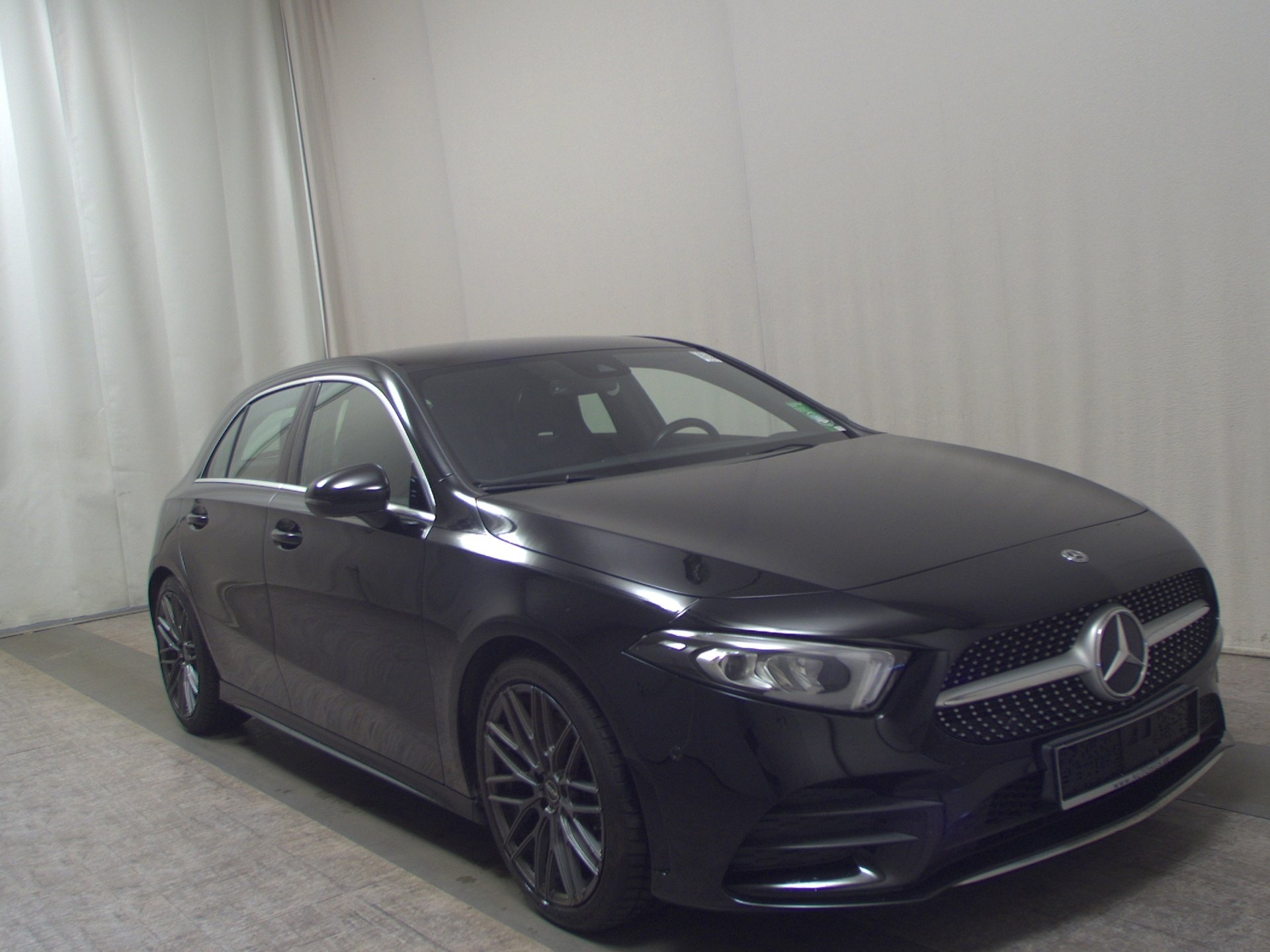 Mercedes-Benz A 220 d AMG-Line Navi LED Kamera Ahk Shz 3
