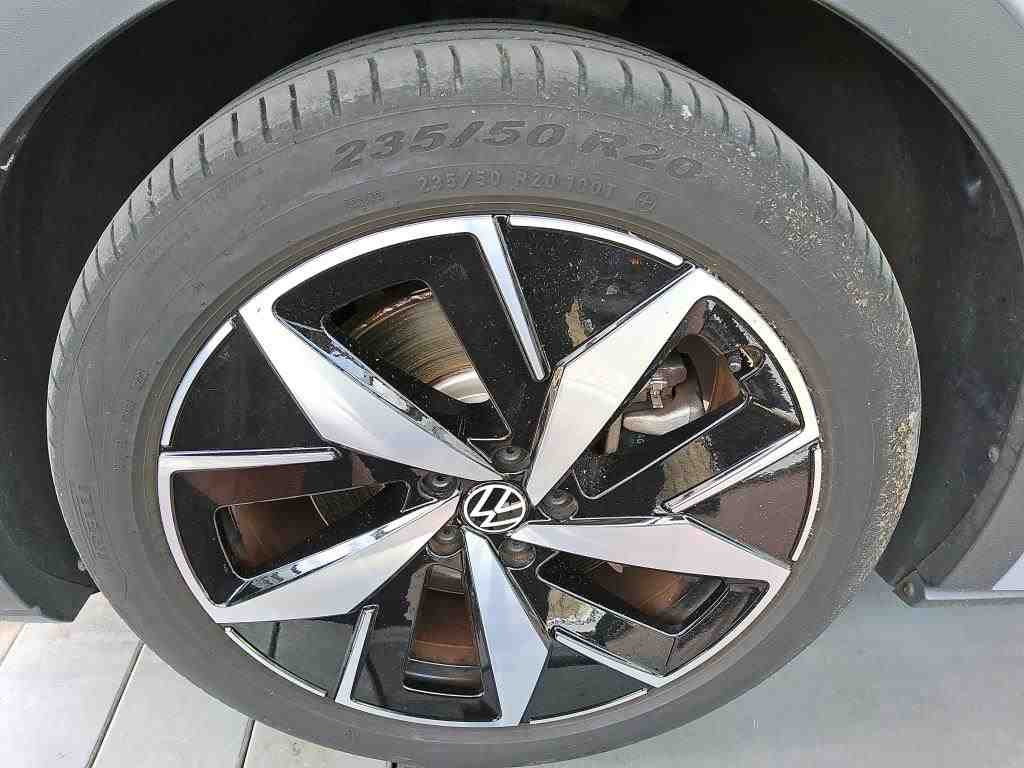 Volkswagen ID.4 T-LEDER NAVI LED SHZ HUD 12
