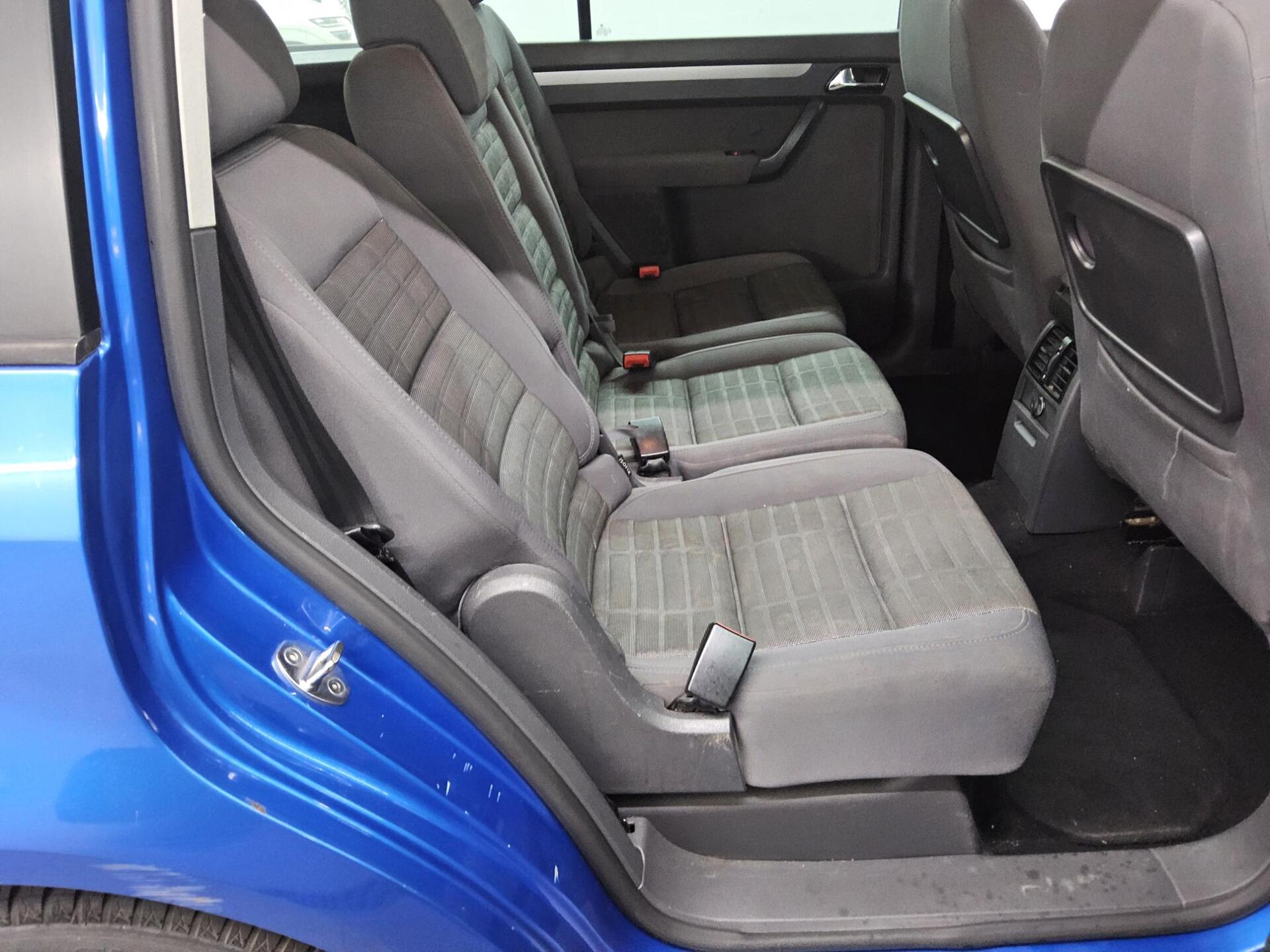 Volkswagen Touran 1.9 TDI Goal 7-Sitzer AHK Klima Navi 13
