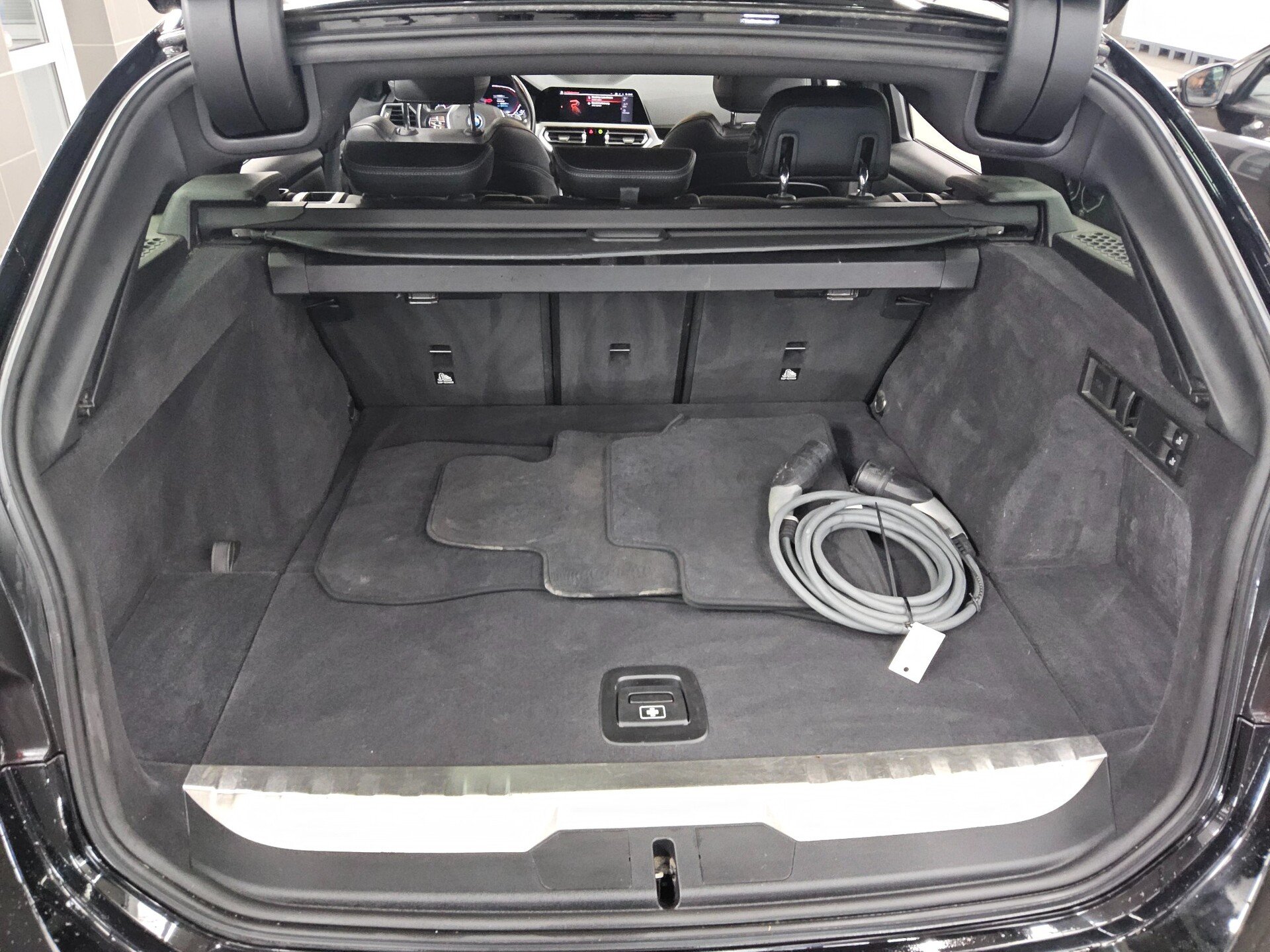 BMW 330e Touring xDr Sport-Line Nav Laser LC-Pro HuD 12