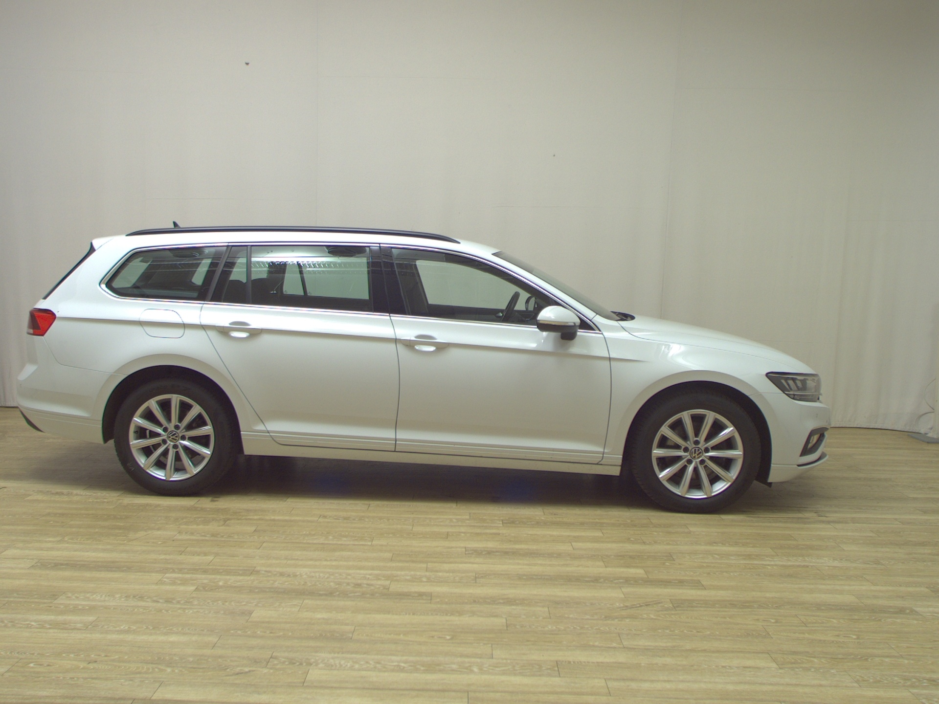 Volkswagen Passat Variant 2.0 TDI Business Navi LED Shz PDC
