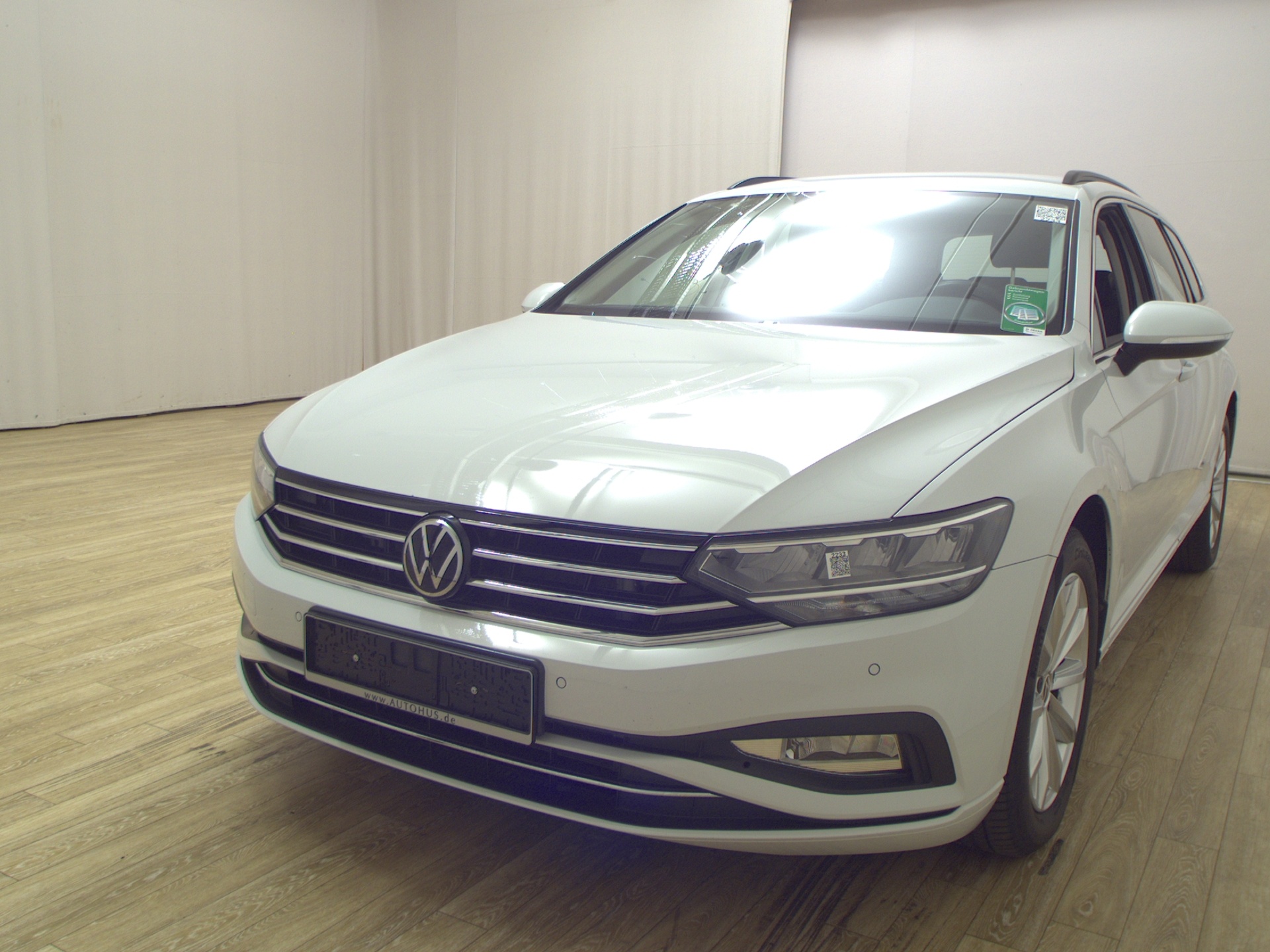 Volkswagen Passat Variant 2.0 TDI Business Navi LED Shz PDC 2