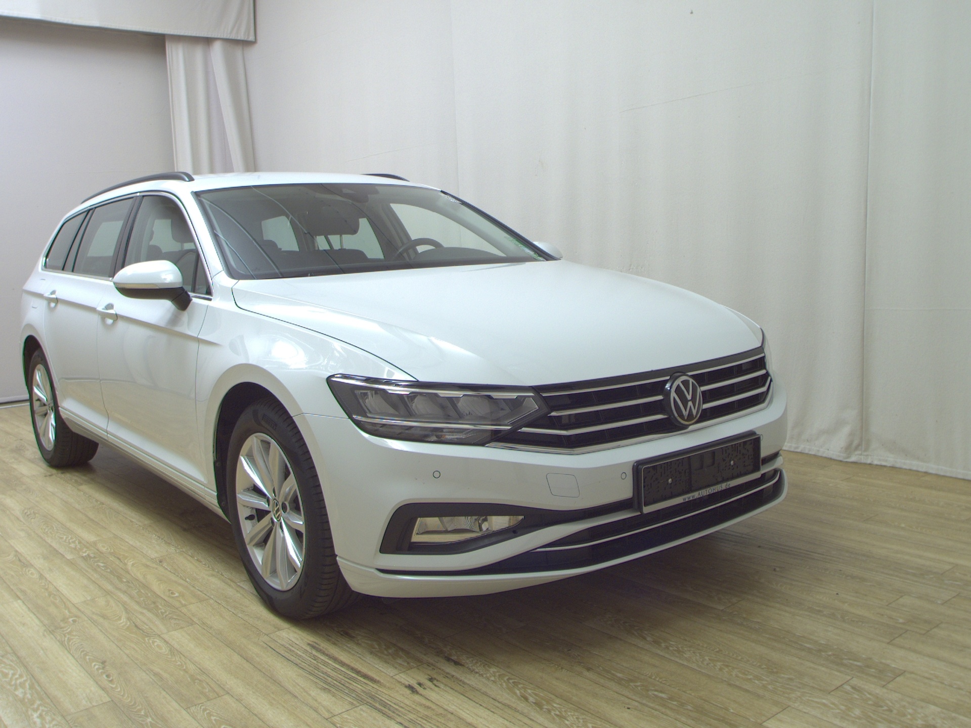 Volkswagen Passat Variant 2.0 TDI Business Navi LED Shz PDC 3