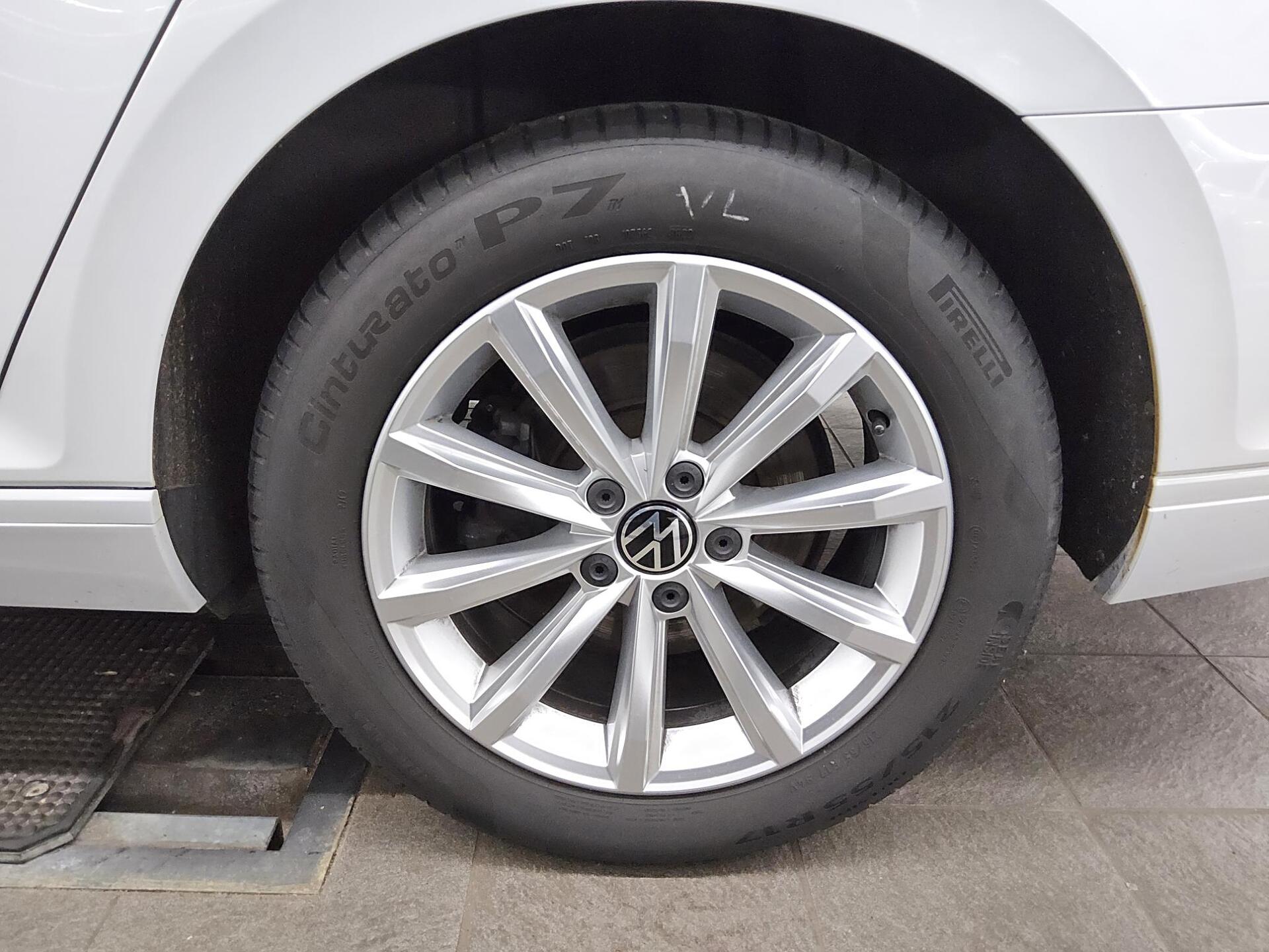 Volkswagen Passat Variant 2.0 TDI Business Navi LED Shz PDC 10