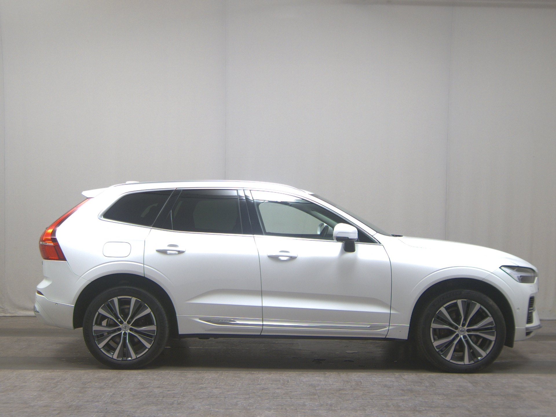 Volvo XC60 T6 Inscription Leder Navi LED Pano H/K AHK