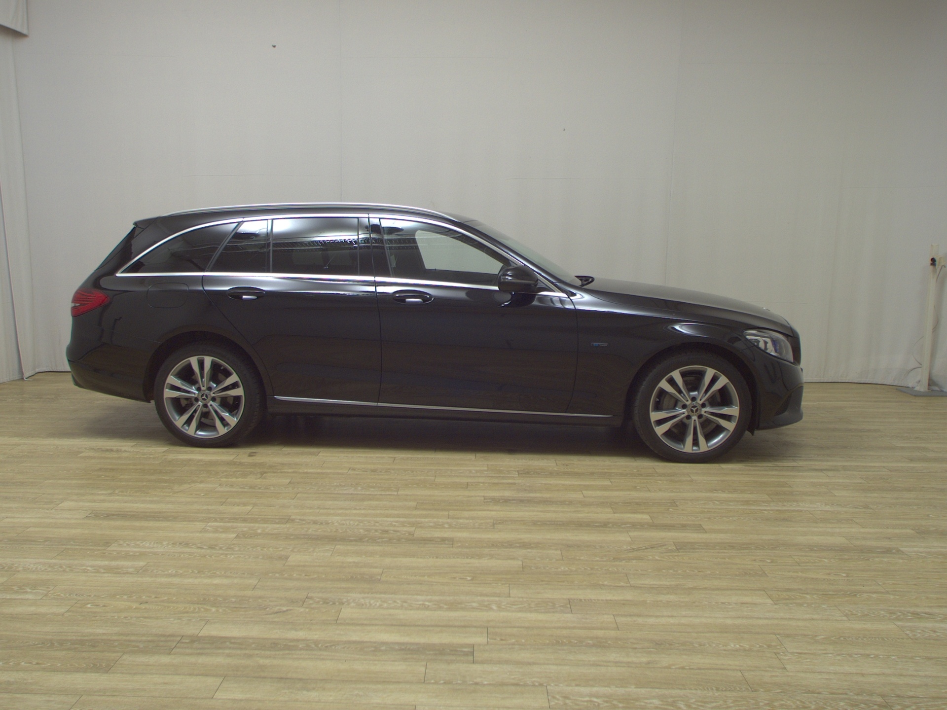 Mercedes-Benz C 300 T de Avantgarde Nav MB-LED Wides. RFK AHK