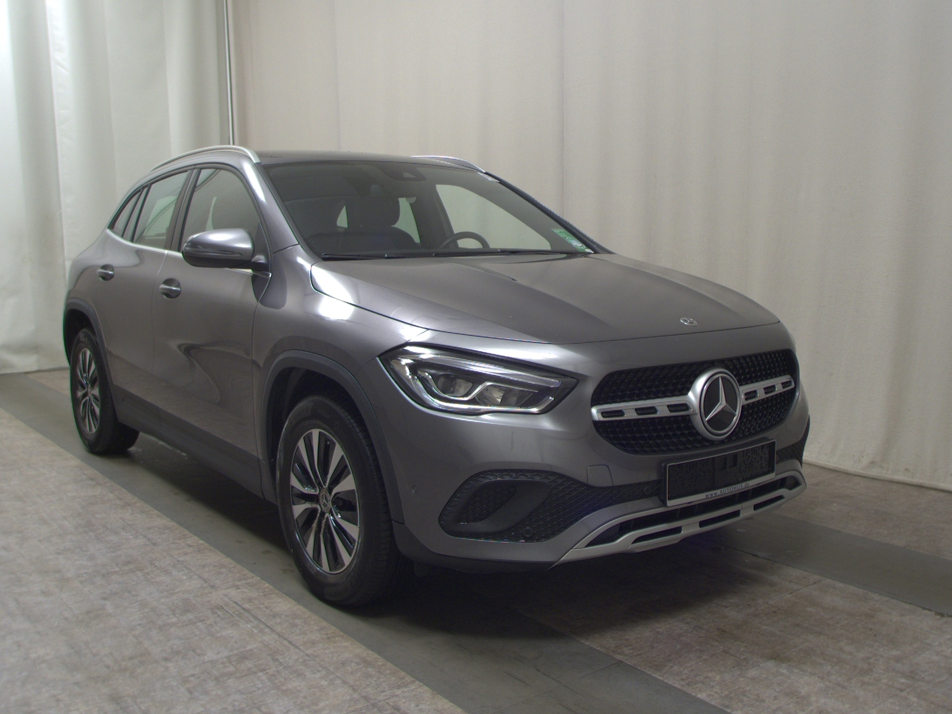 Mercedes-Benz GLA 200 d Style T-Leder Navi LED MBUX RFK 3
