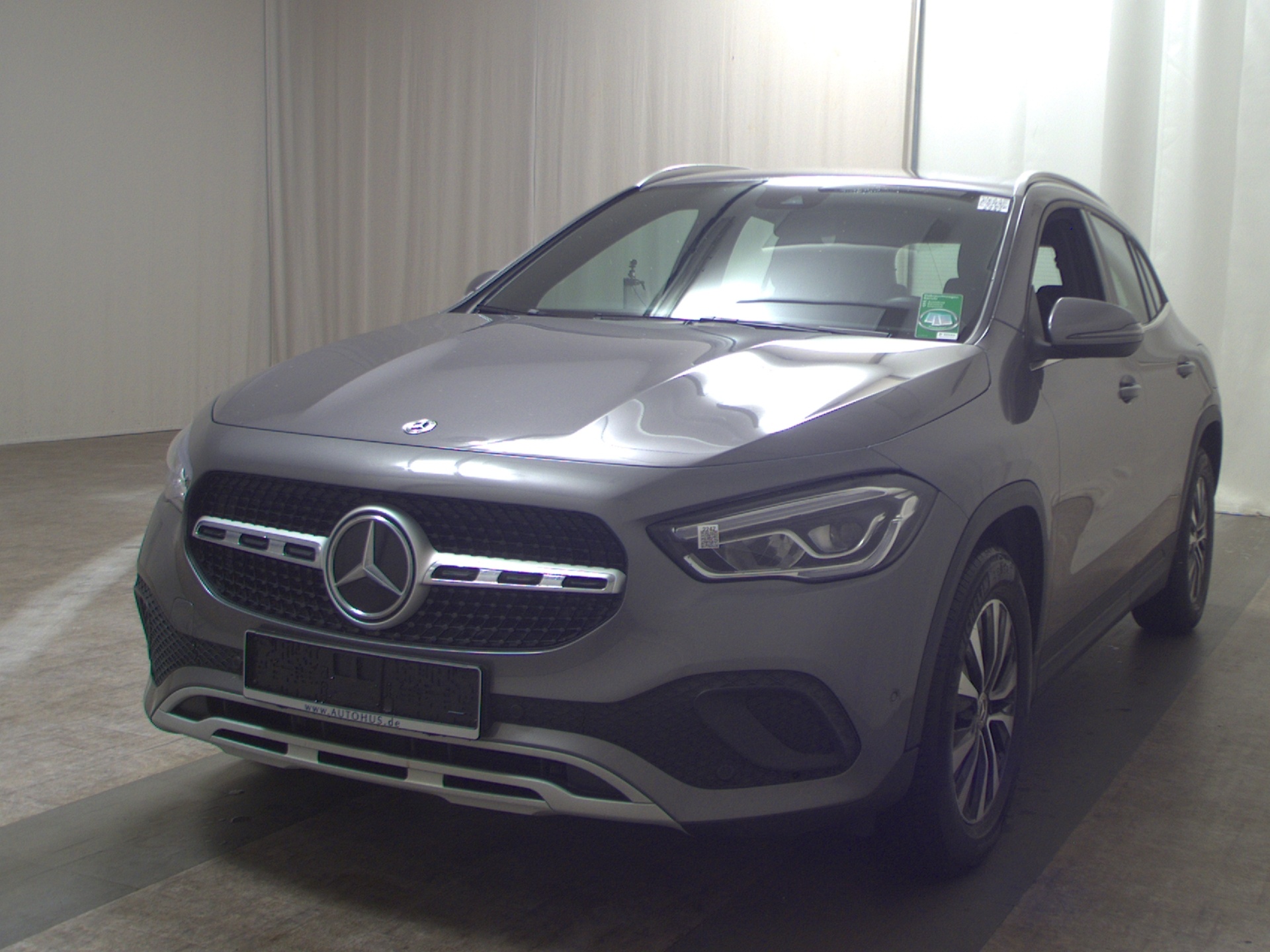 Mercedes-Benz GLA 200 d Style T-Leder Navi LED MBUX RFK 2