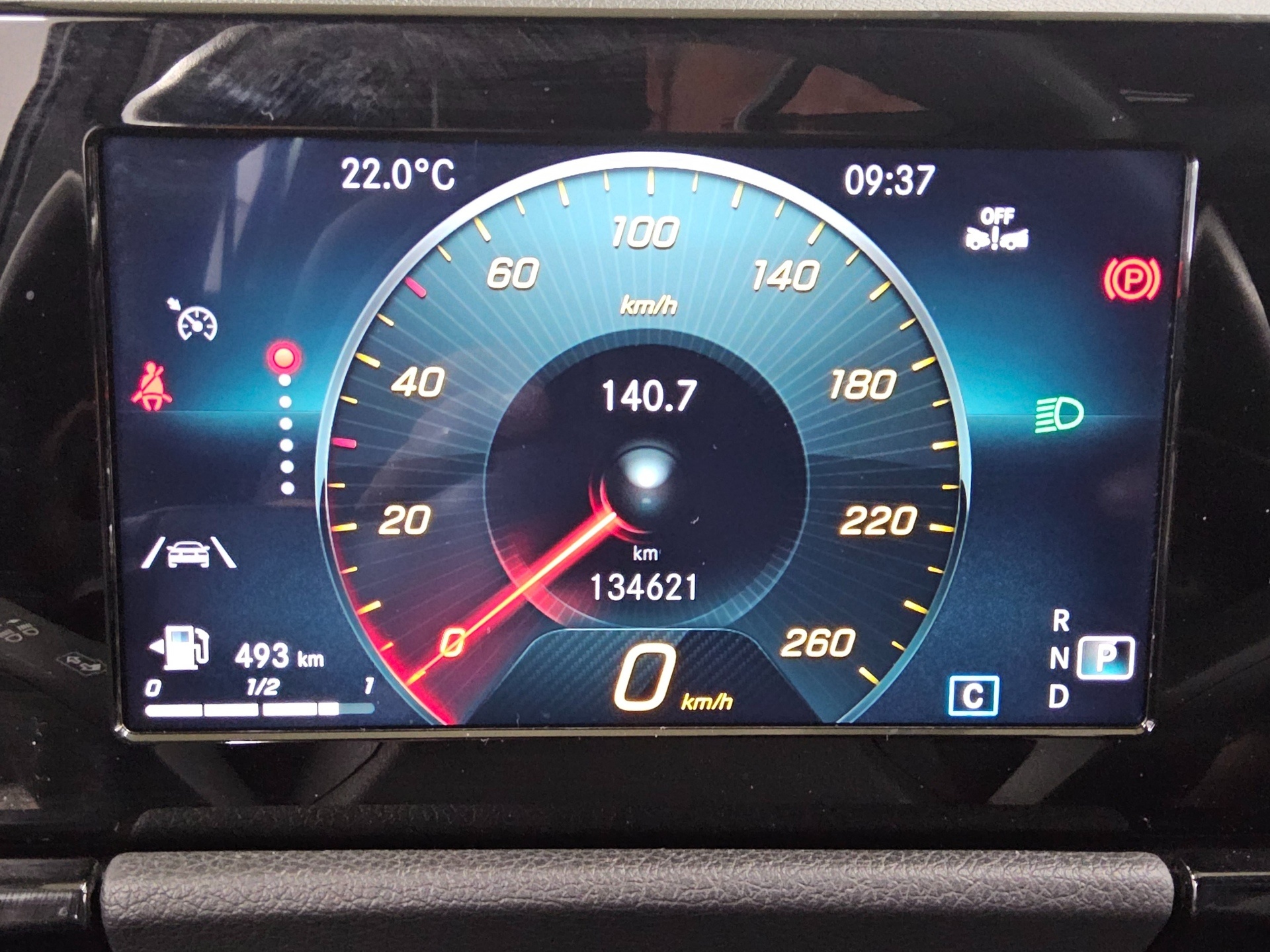 Mercedes-Benz GLA 200 d Style T-Leder Navi LED MBUX RFK 8