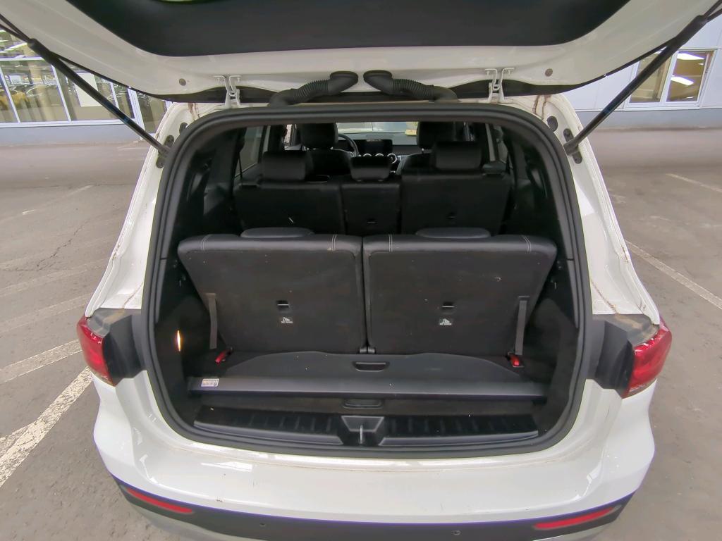 Mercedes-Benz GLB 200 d Progressive NAVI LED Shz PANO AHK 11