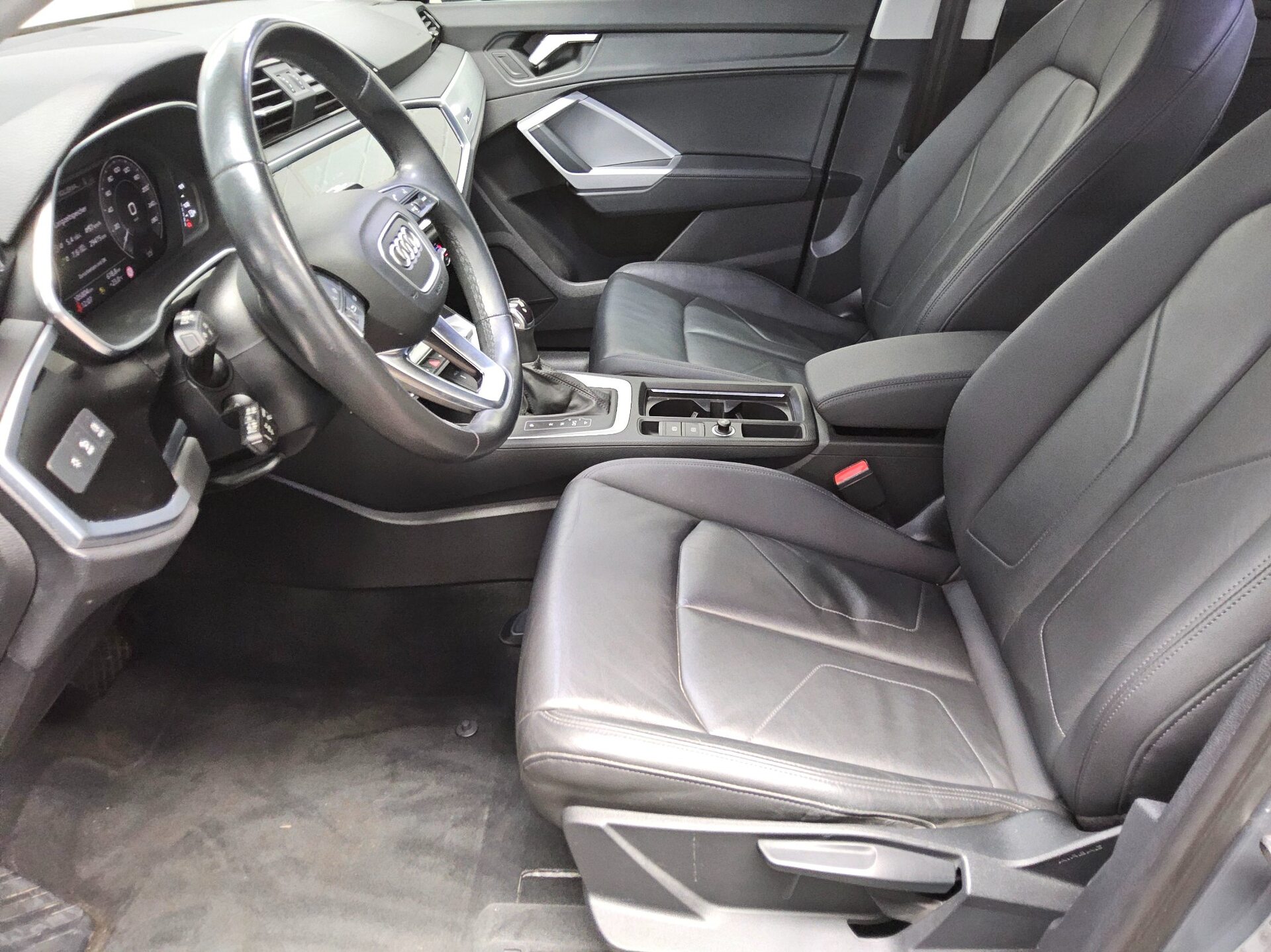 Audi Q3 Sportback 45 TFSI e Leder Navi LED vc 9