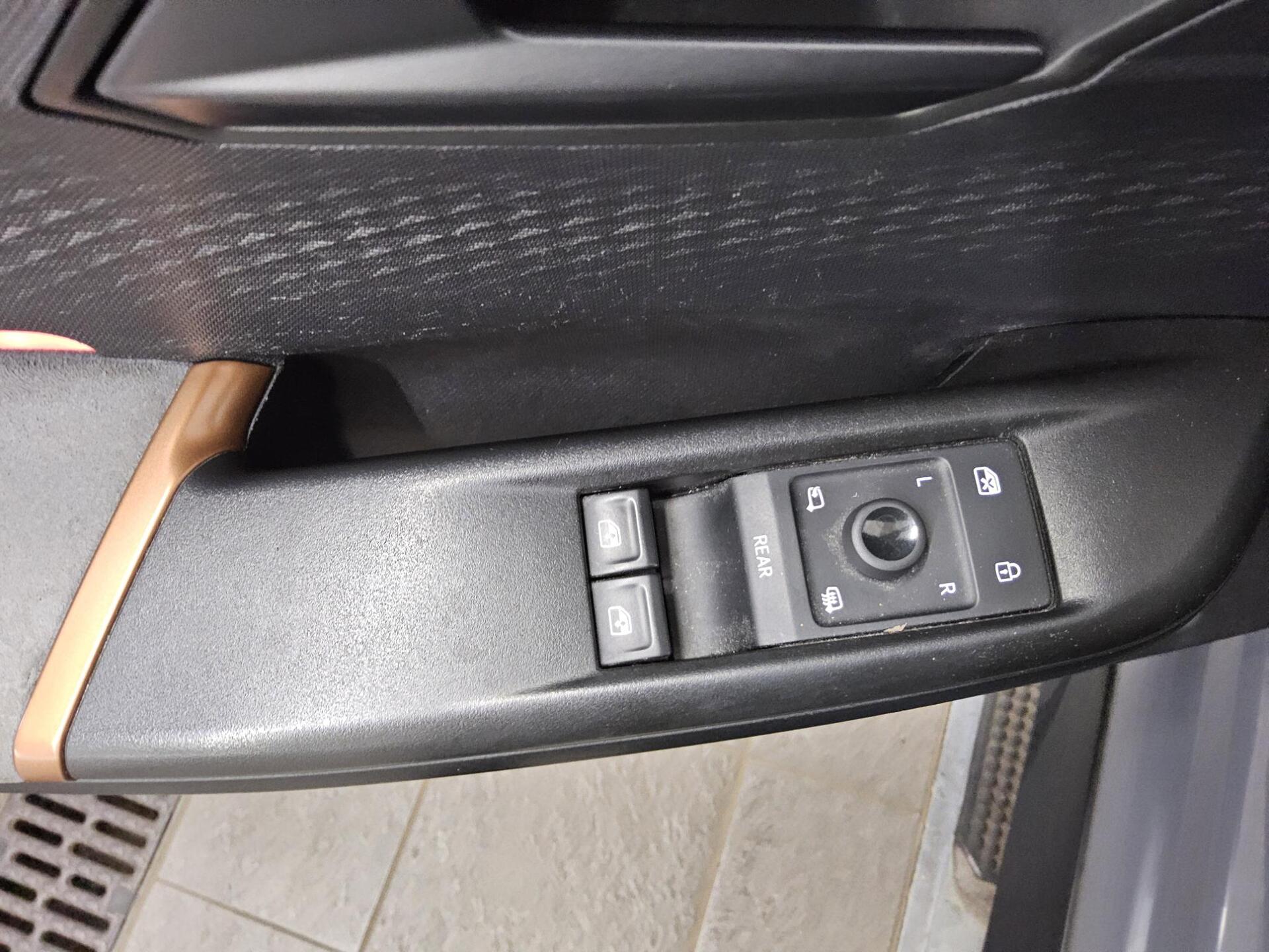 Cupra Born Navi LED vc Shz 10