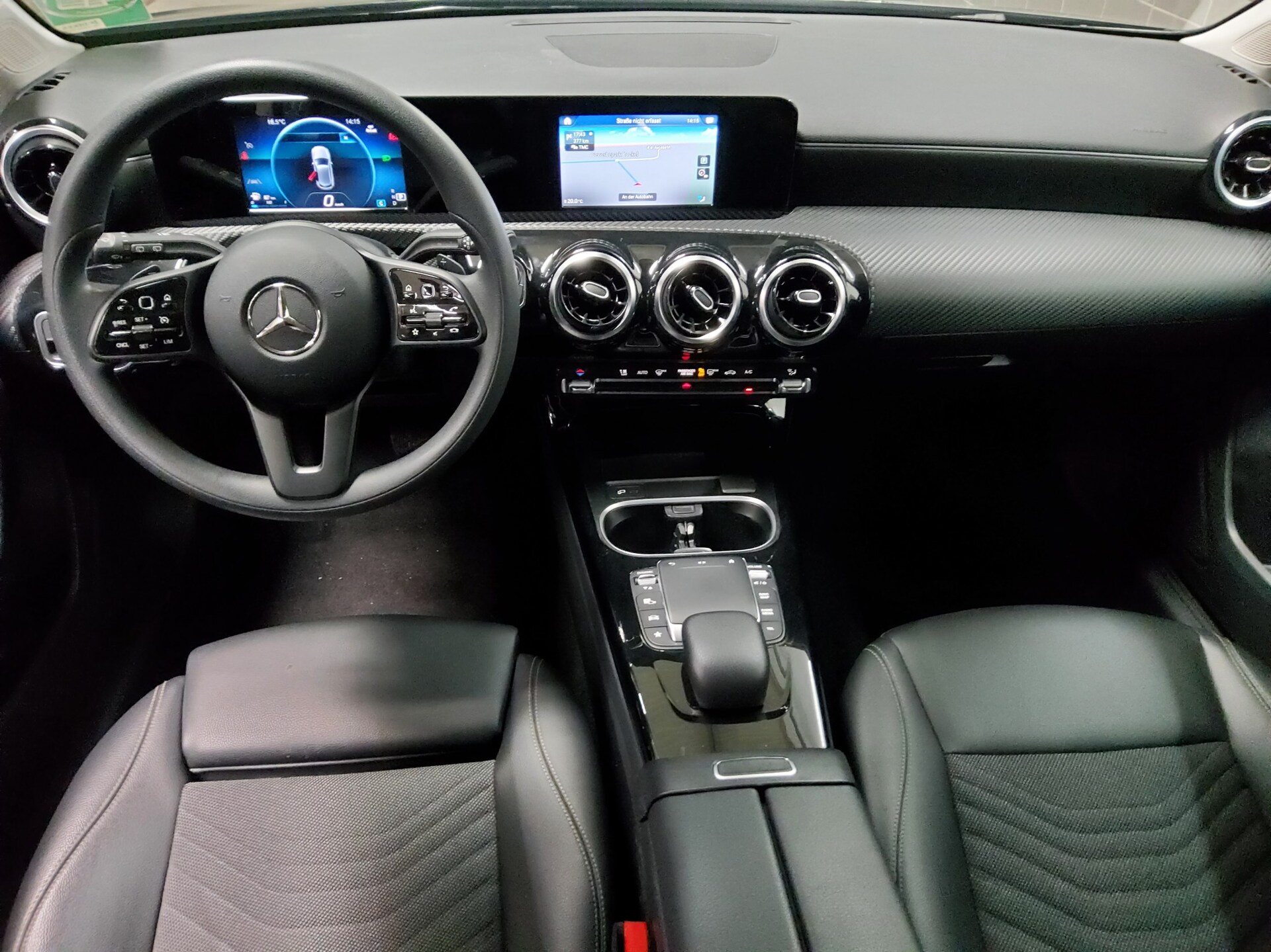 Mercedes-Benz A 180 d Navi LED Shz RfK PDC T-Leder 5