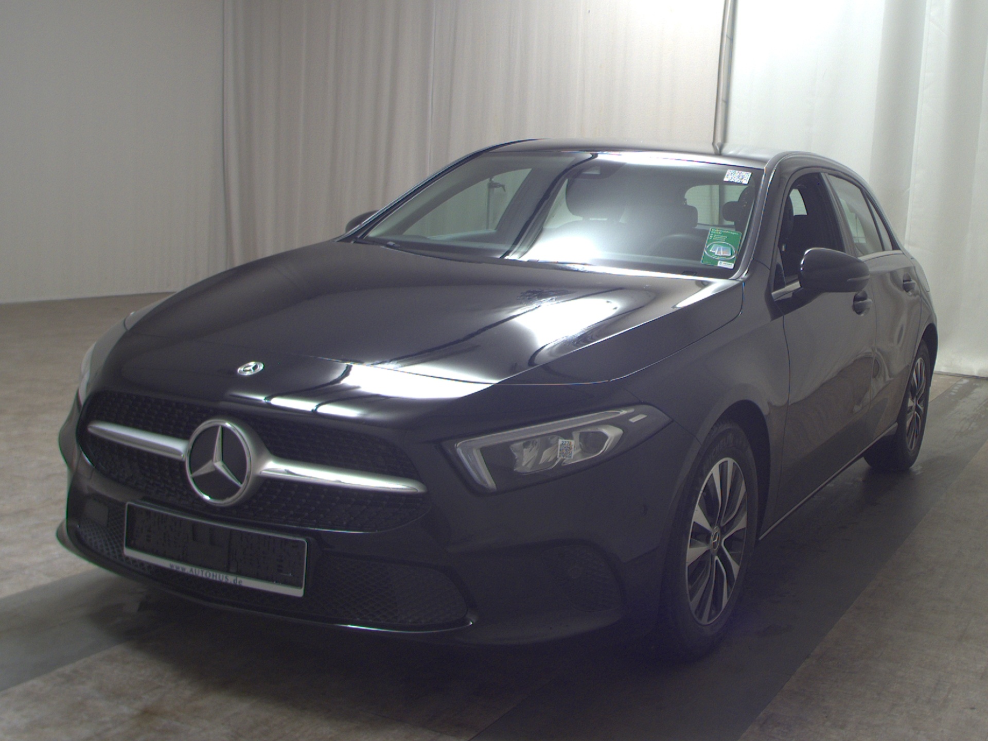Mercedes-Benz A 180 d Navi LED Shz RfK PDC T-Leder 2