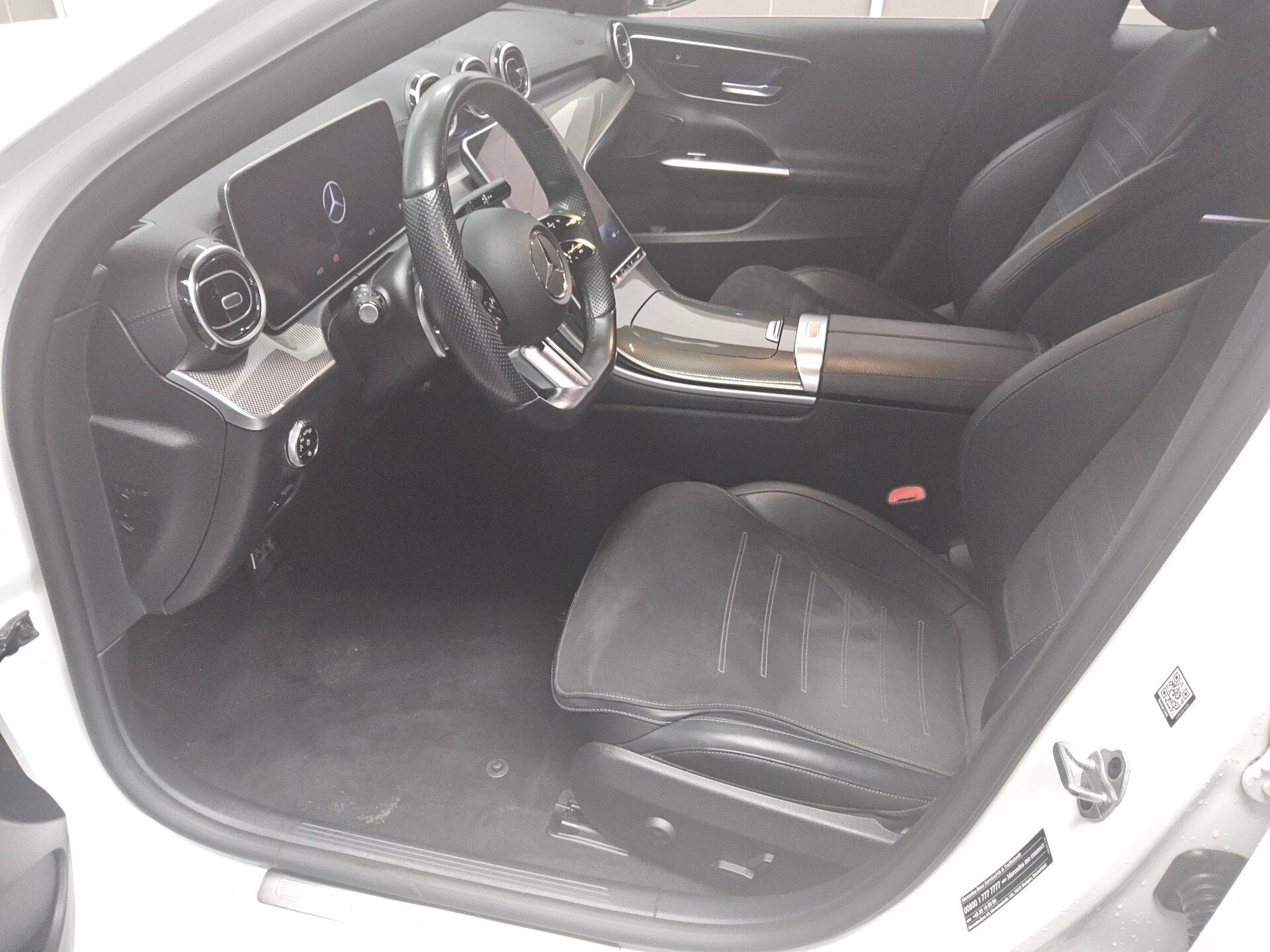 Mercedes-Benz C 300 T d AMG-Line Navi LED AHK Distronic+ 9