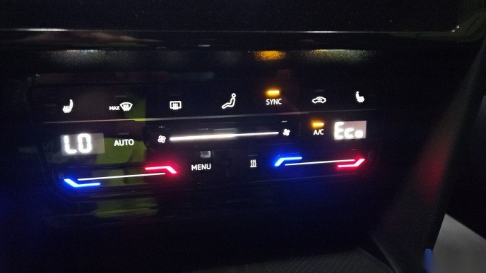 Volkswagen Passat Variant GTE 1.4 TSI NAVI LED AID 4xSHZ StHzg. 11