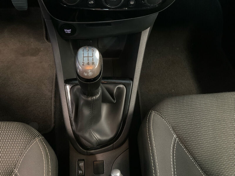 Renault Clio Grandtour 1.5 dCi RADIO TEMPO 9