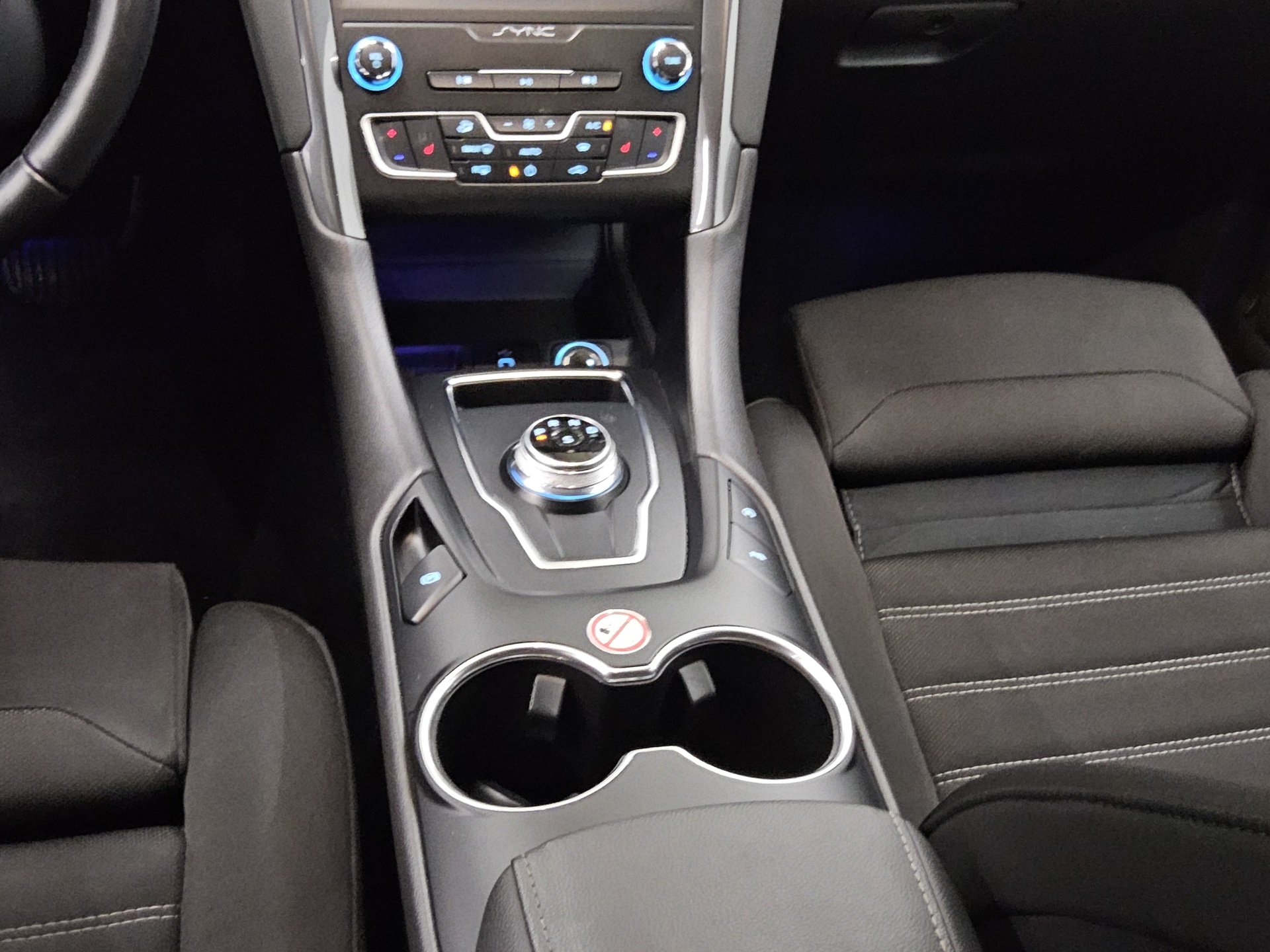 Ford Mondeo Turnier 2.0 EB Titanium Navi LED RFK DAB 6