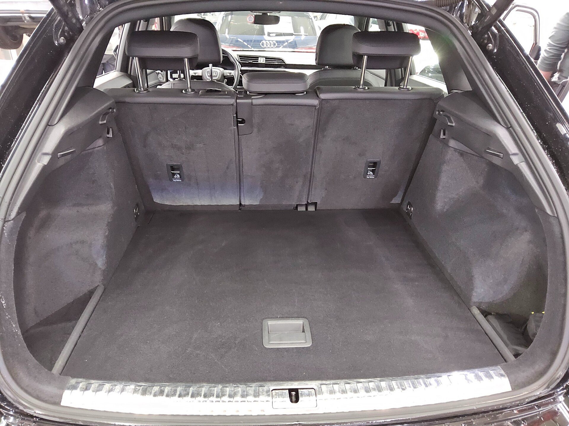 Audi Q3 35 TDI advanced Leder Navi+ LED VC Kamera 12