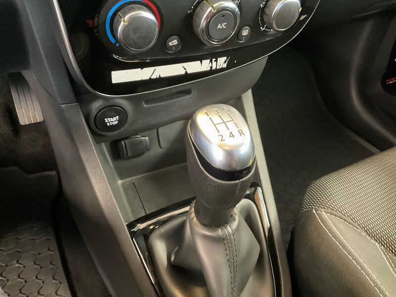 Renault Clio Grandtour 0.9 TCe RADIO TEMPO 10