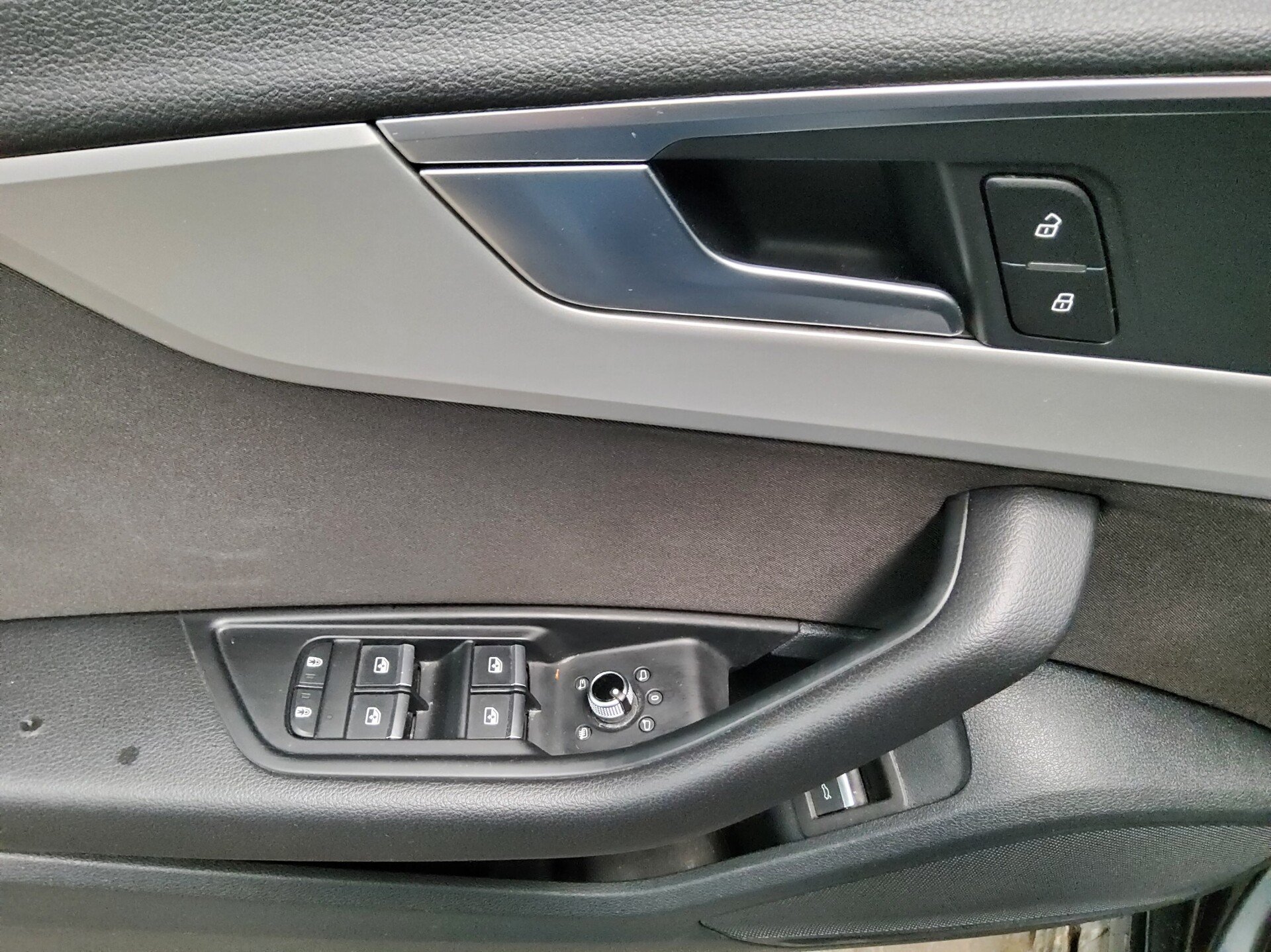 Audi A4 40 TDI Qu. S-Line Navi LED virtual Sound RFK 10