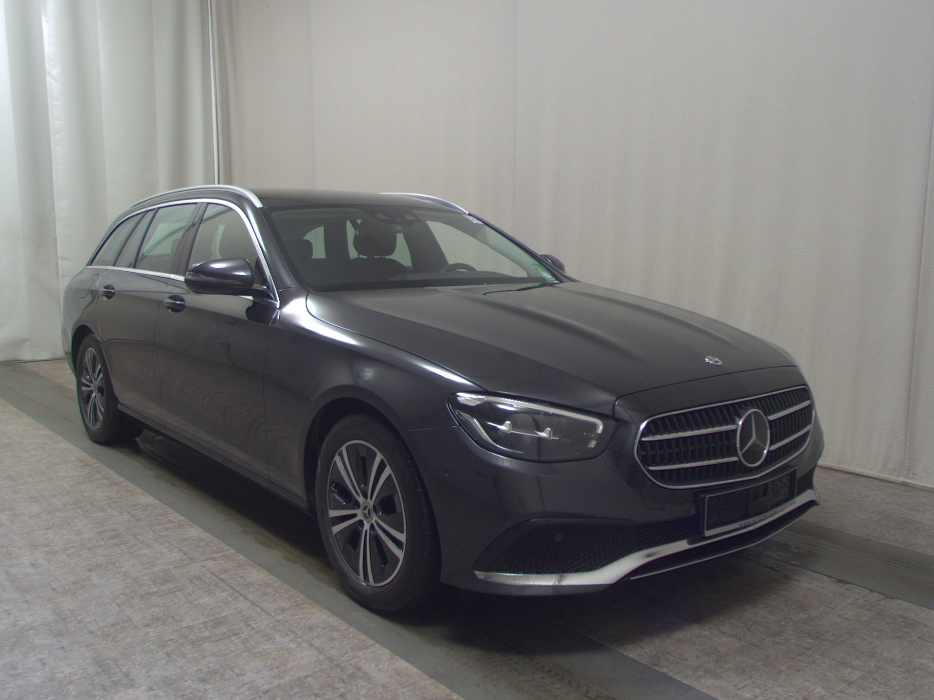 Mercedes-Benz E 220 T d Navi LED Widescreen AHK RfK Distronic+ 3