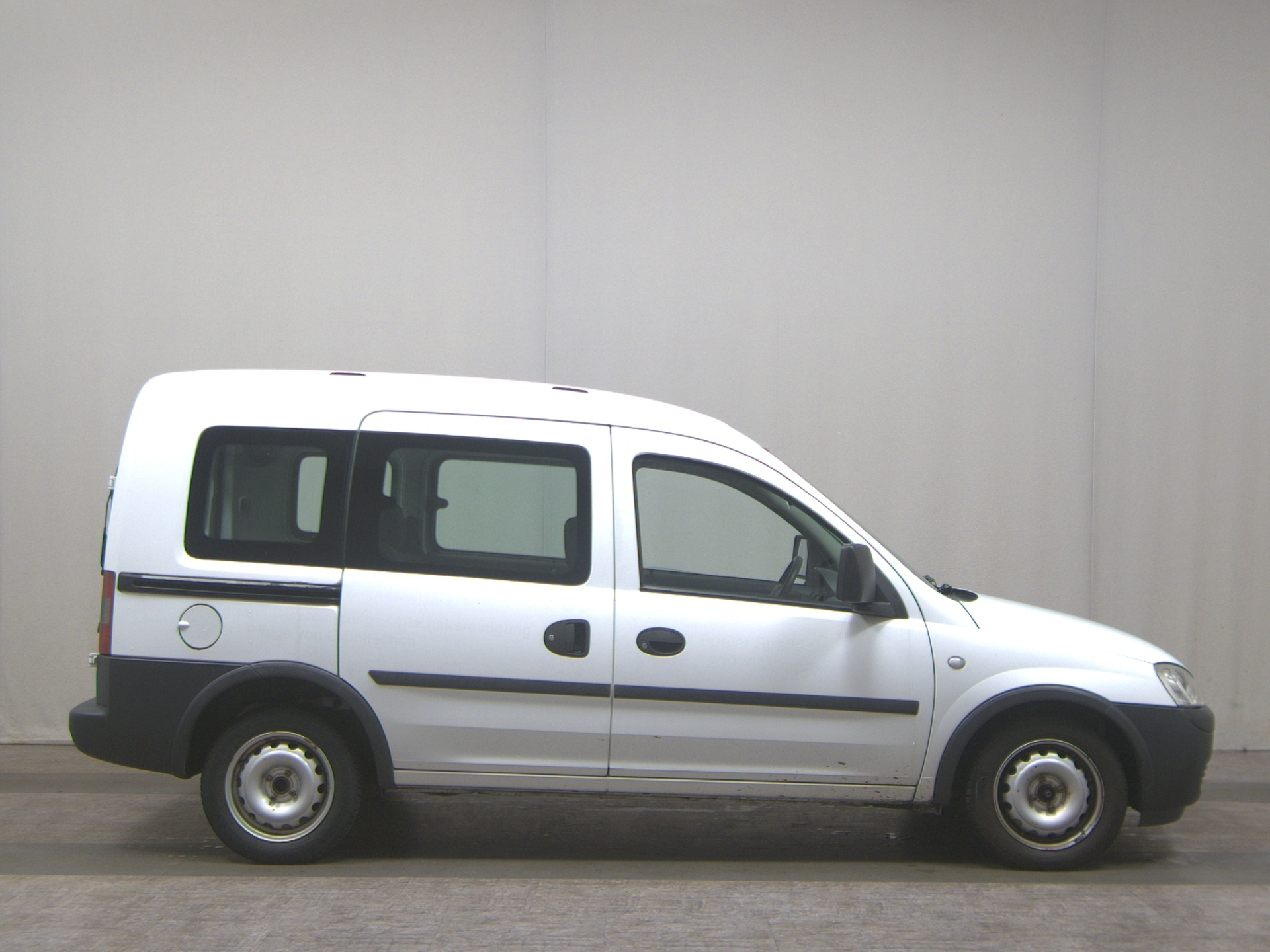 Opel Combo 1.4 5-Sitze HU 02/27 Servo