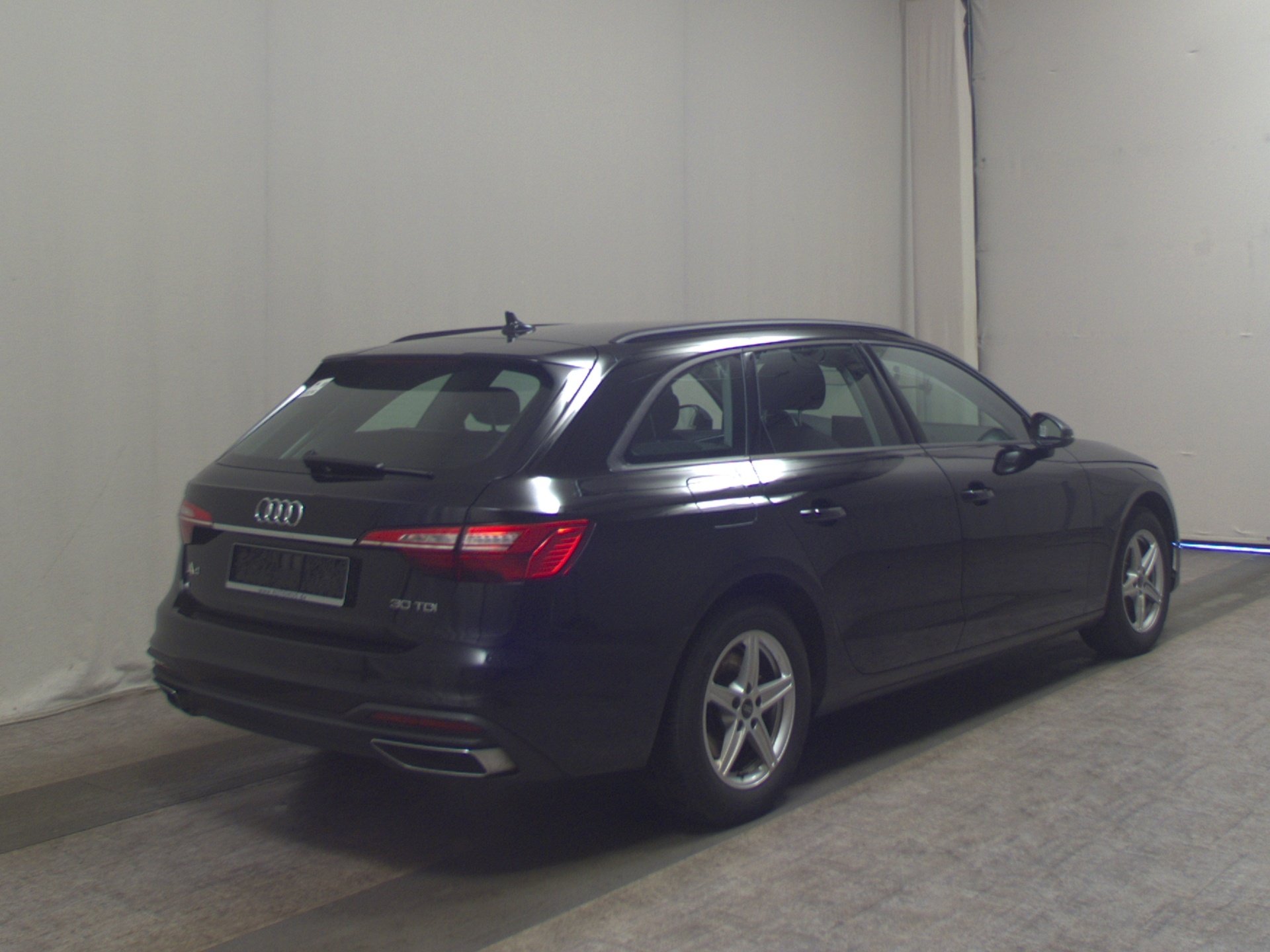 Audi A4 Avant 2.0 TDI Navi Plus LED SHZ PDC Tempomat 4
