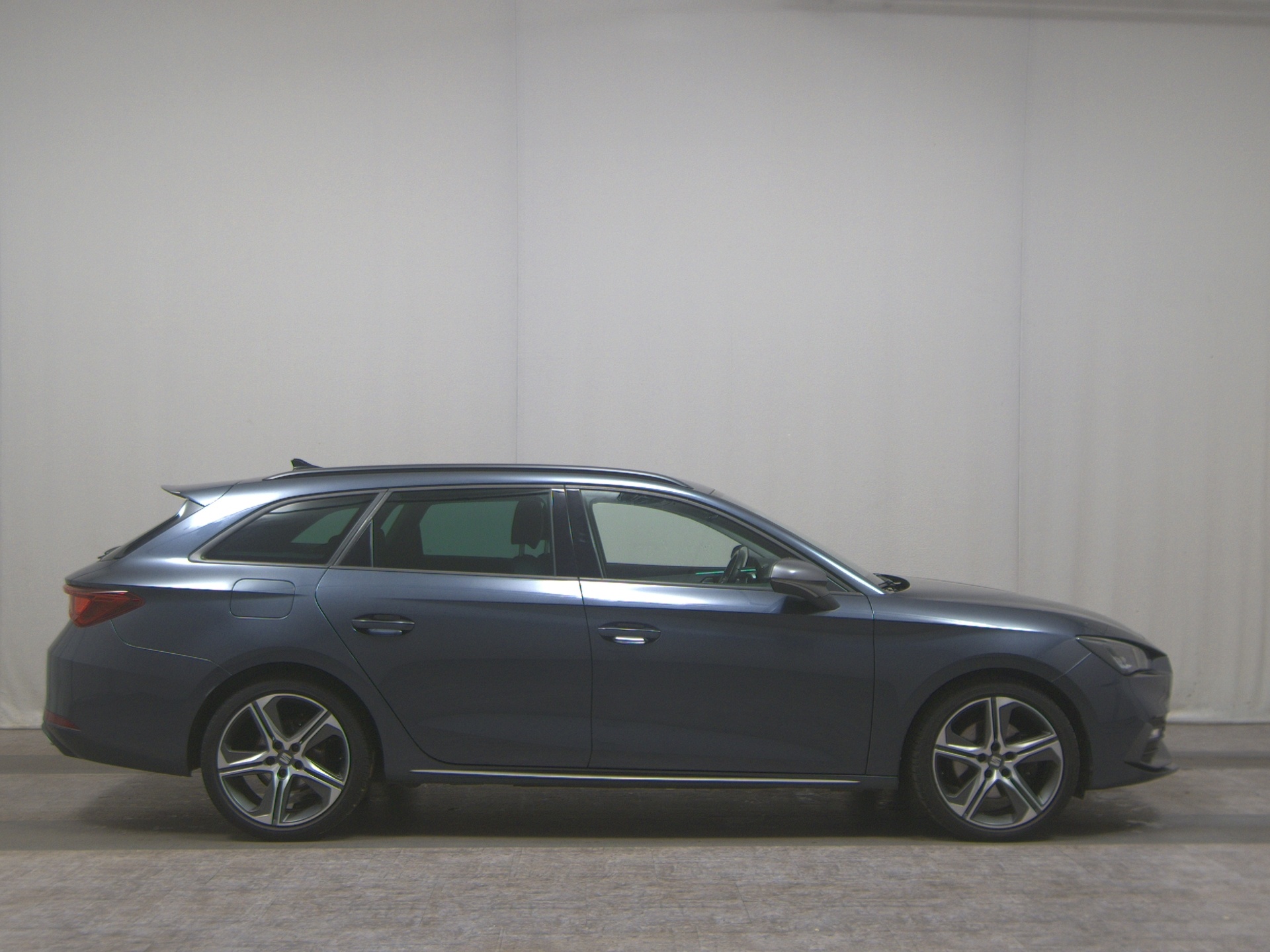 Seat Leon Sportstourer 2.0 TDI FR Navi LED RFK ACC