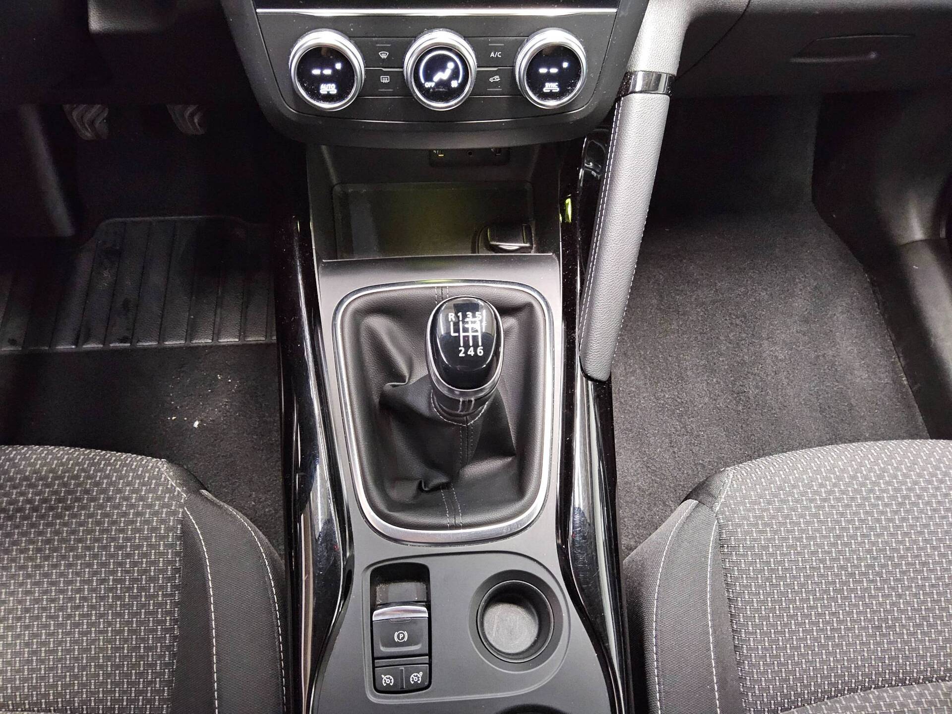 Renault Kadjar 1.3 TCe Business Ed. Shz 6