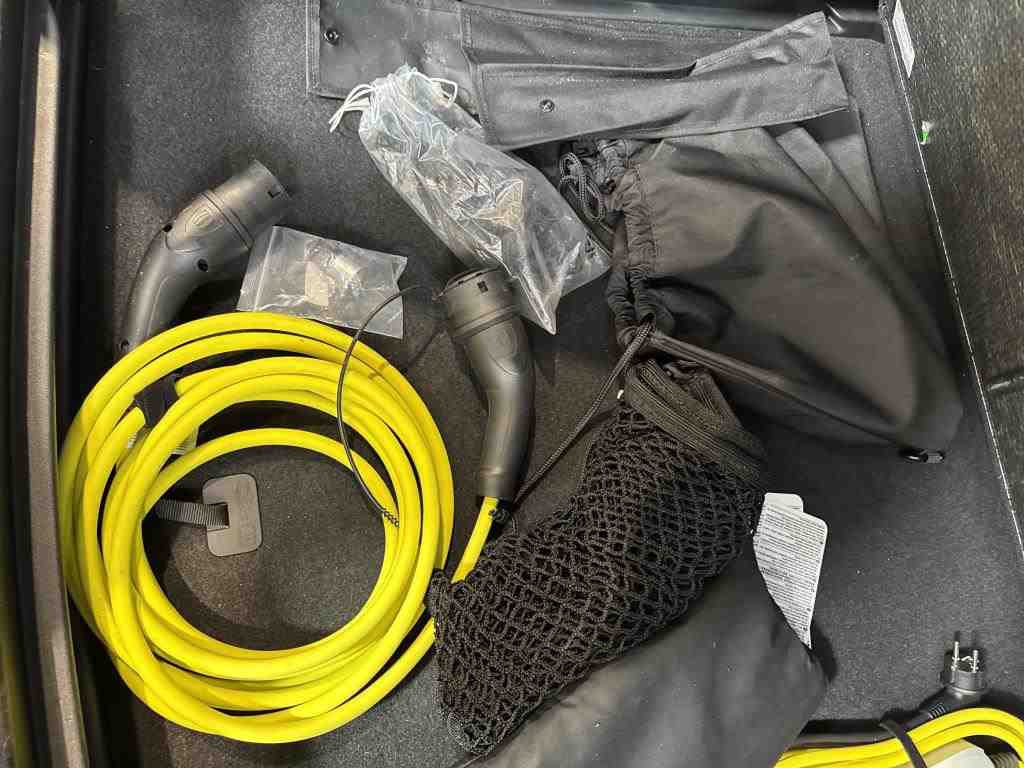 Volkswagen ID.4 Pro Performance NAVI KLIMAAUT LED SHZ PDC 12