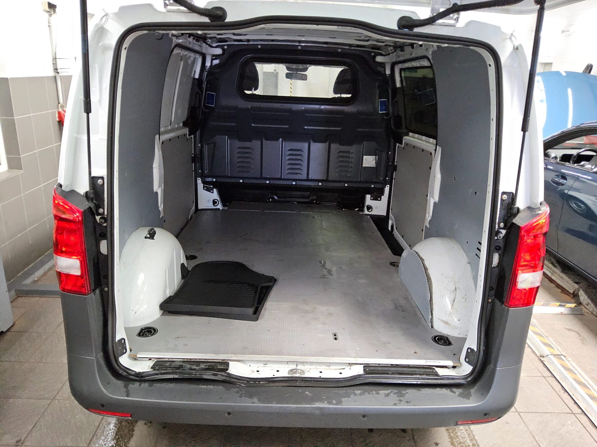 Mercedes-Benz Vito-114 CDI Kasten Aut. Navi Klima AUX-IN PDC 11