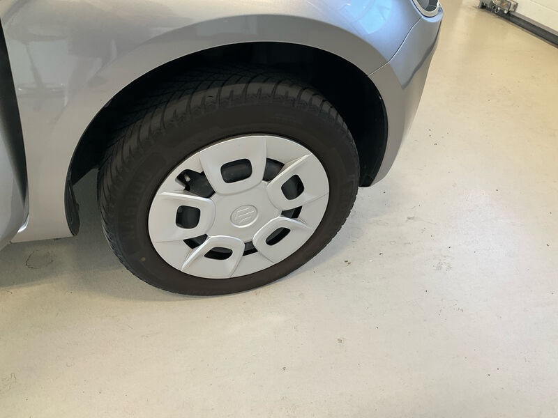 Suzuki Ignis 1.2 KLIMA RADIO MFL 10