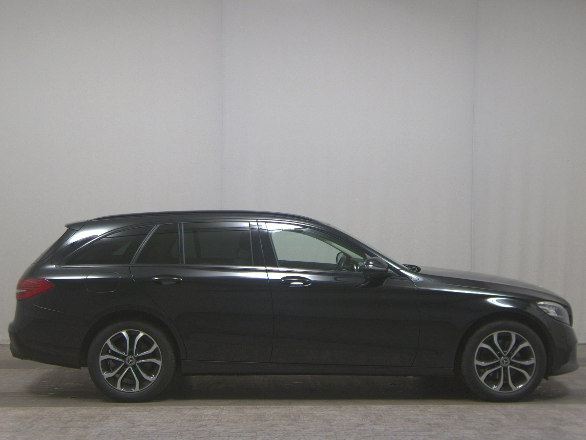 Mercedes-Benz C 220 T d Avantgarde Night Navi LED Pano RfK