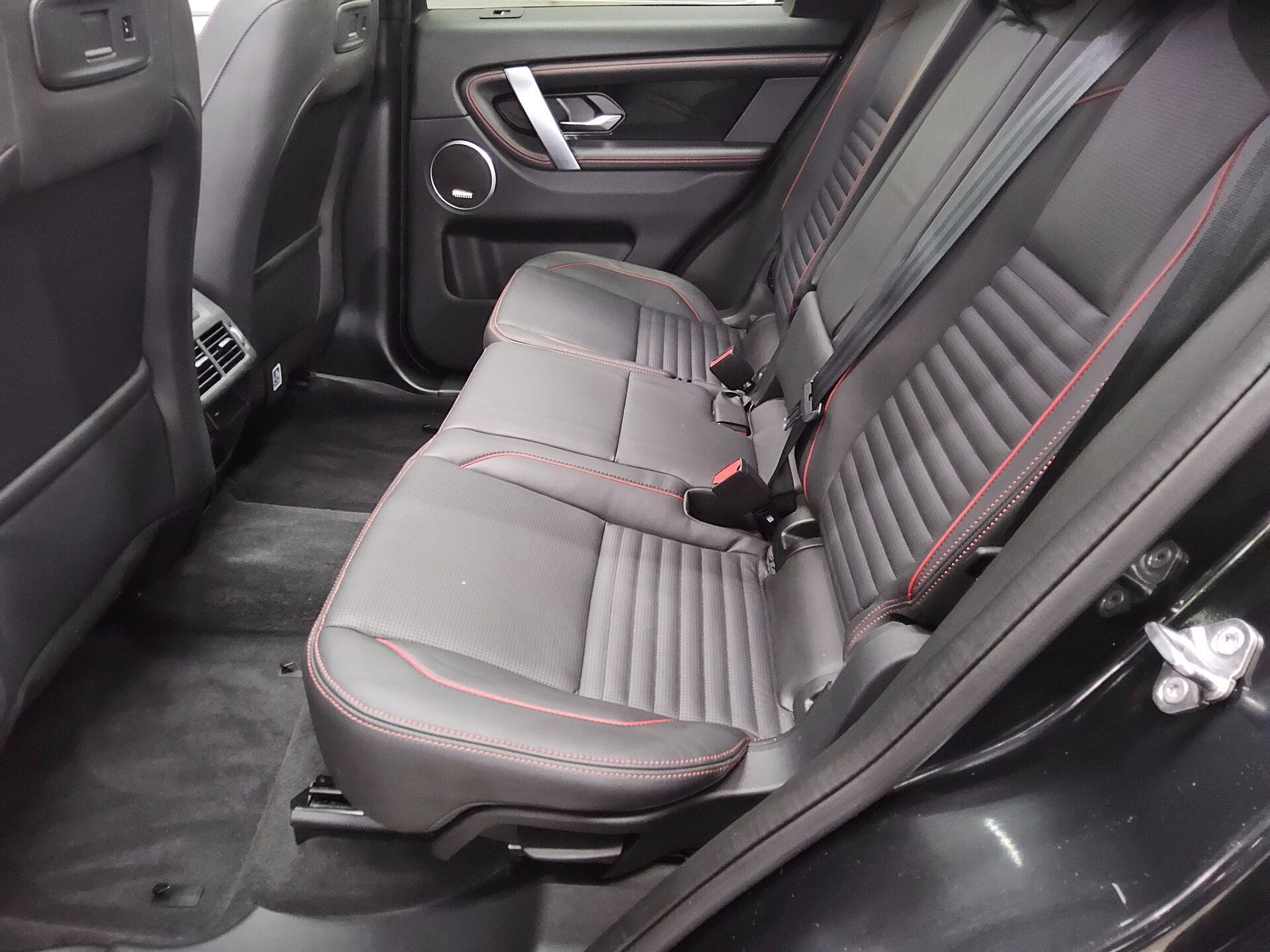 Land Rover Discovery Sport R-Dynamic HSE P300e Navi REfK 13