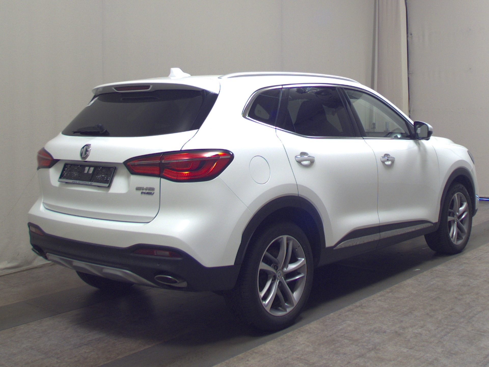 MG EHS Plug-in Hybrid Leder Navi LED Pano DC 360° 4