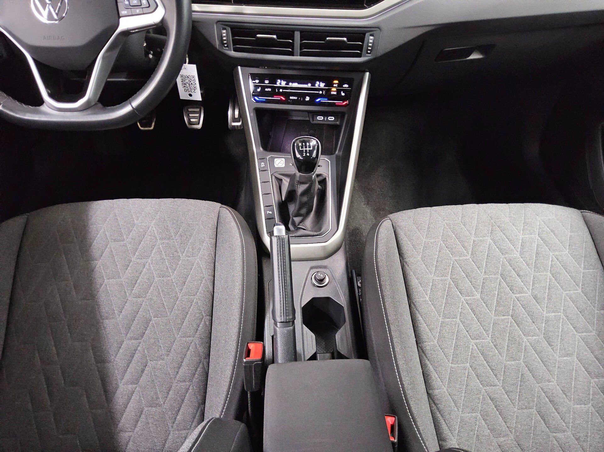 Volkswagen Taigo 1.0 TSI Move Navi LED DC PDC Shz Klima 6