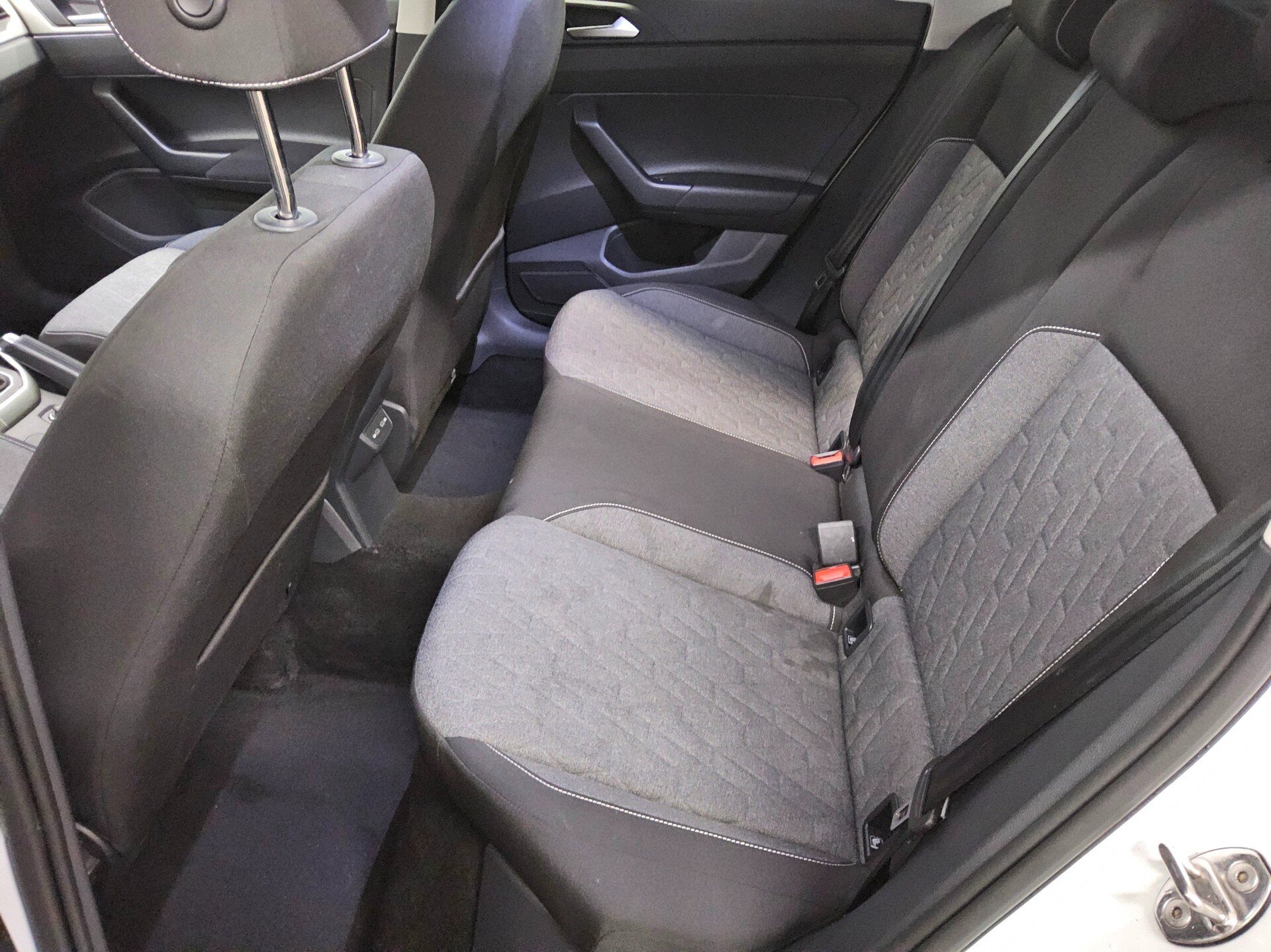 Volkswagen Taigo 1.0 TSI Move Navi LED DC PDC Shz Klima 13