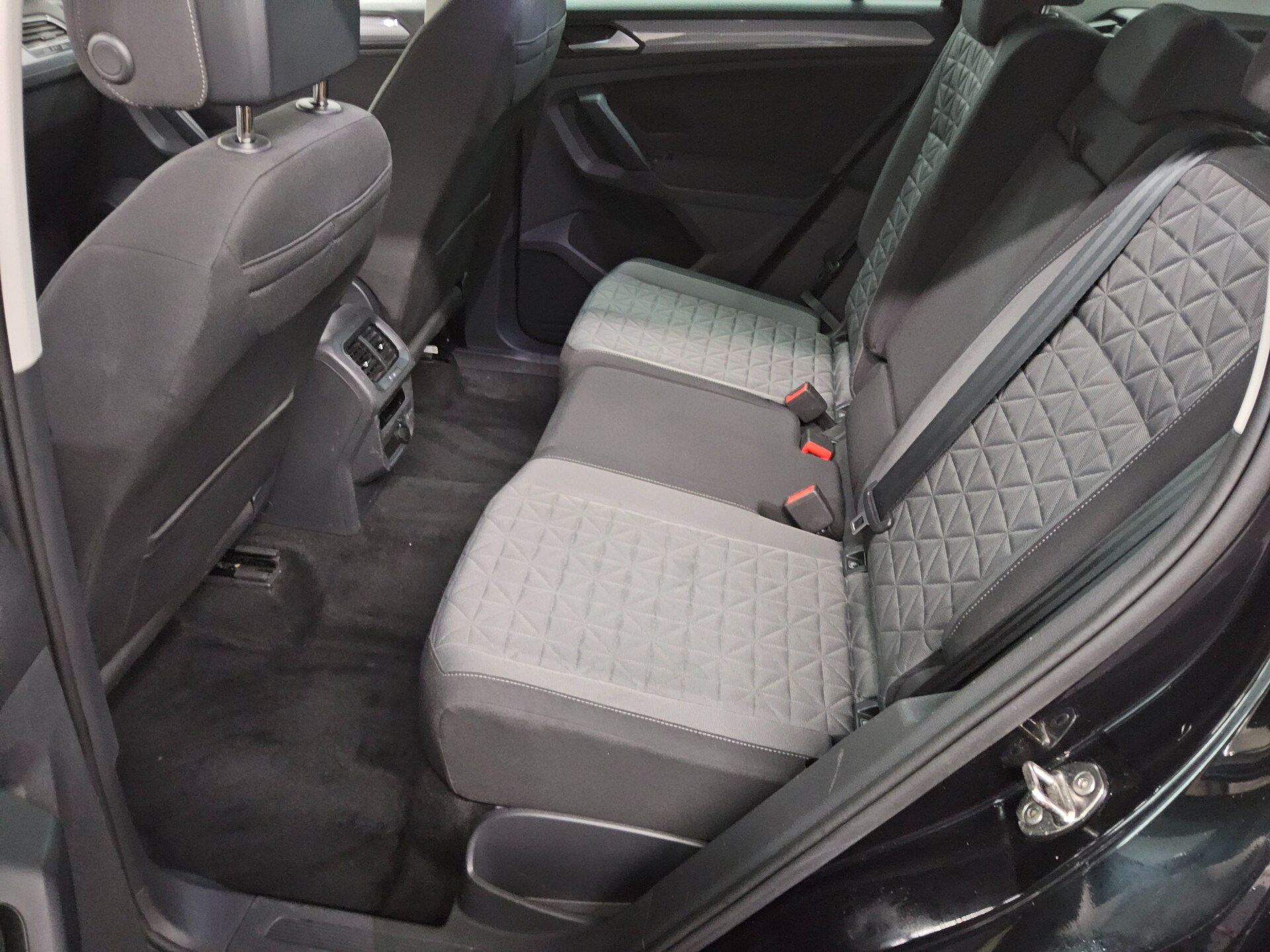 Volkswagen Tiguan 2.0 TDI Life 13